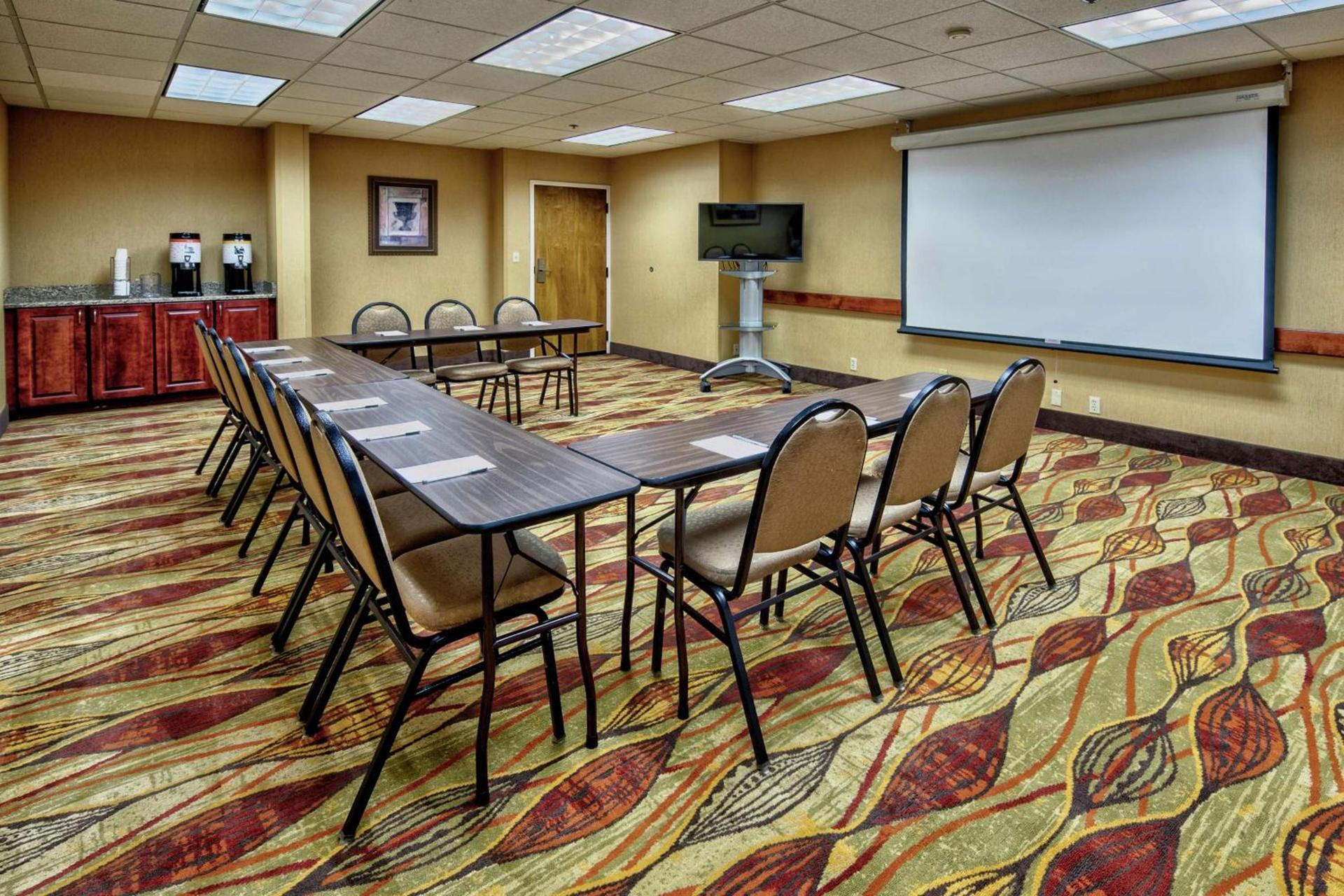 Hampton Inn Corinth photo 6