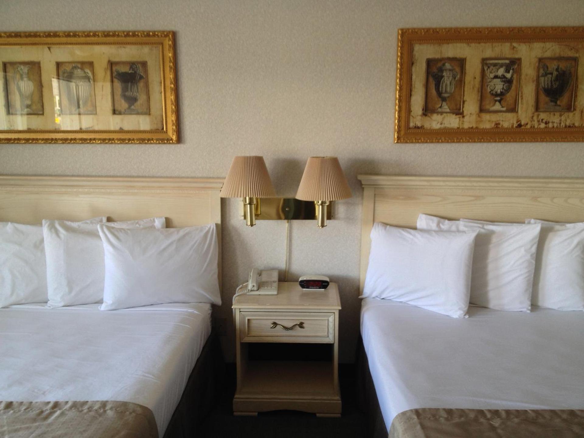 Parkside Inn Bridgeview photo 27