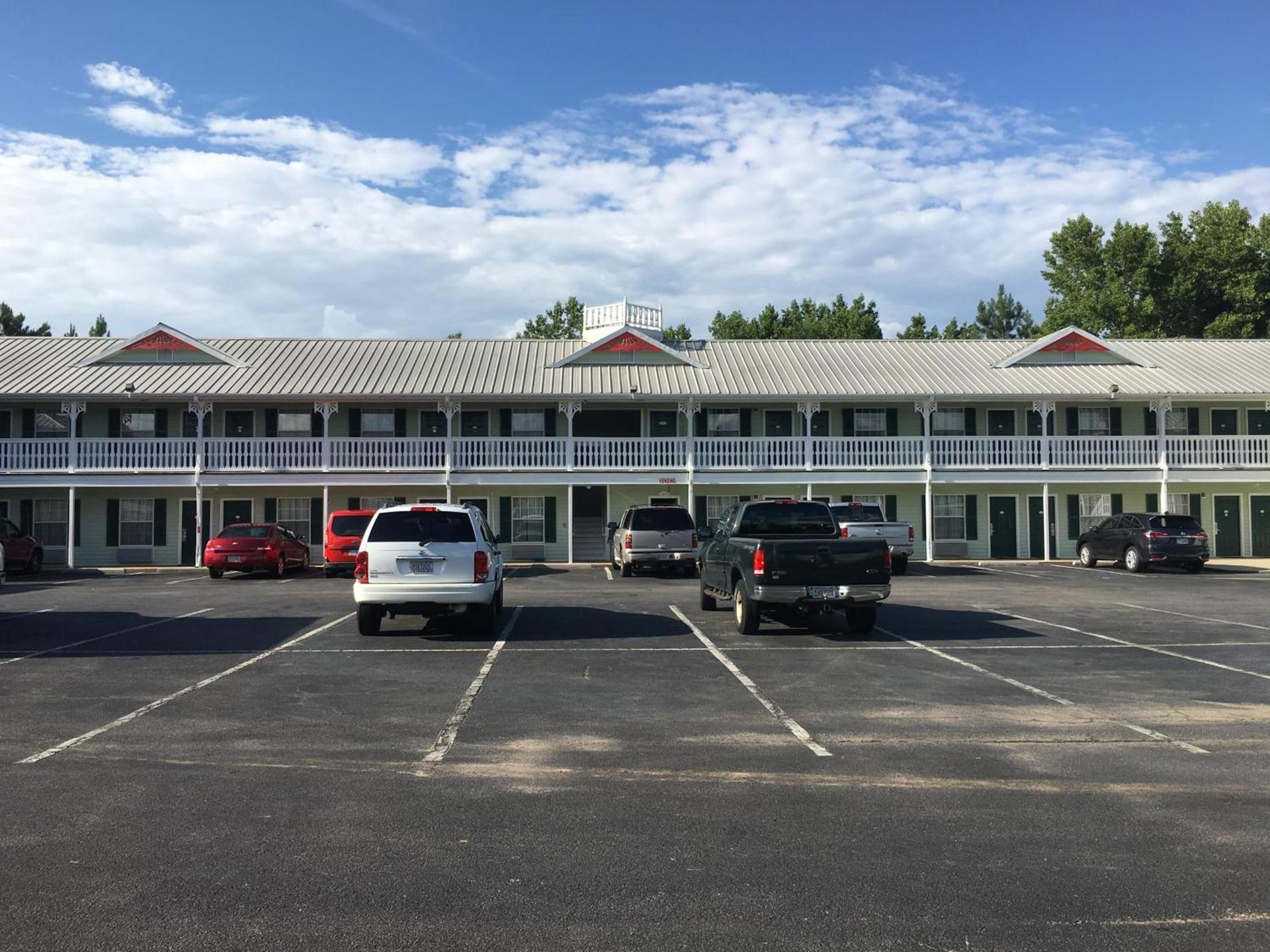Woodstream Inn photo 5