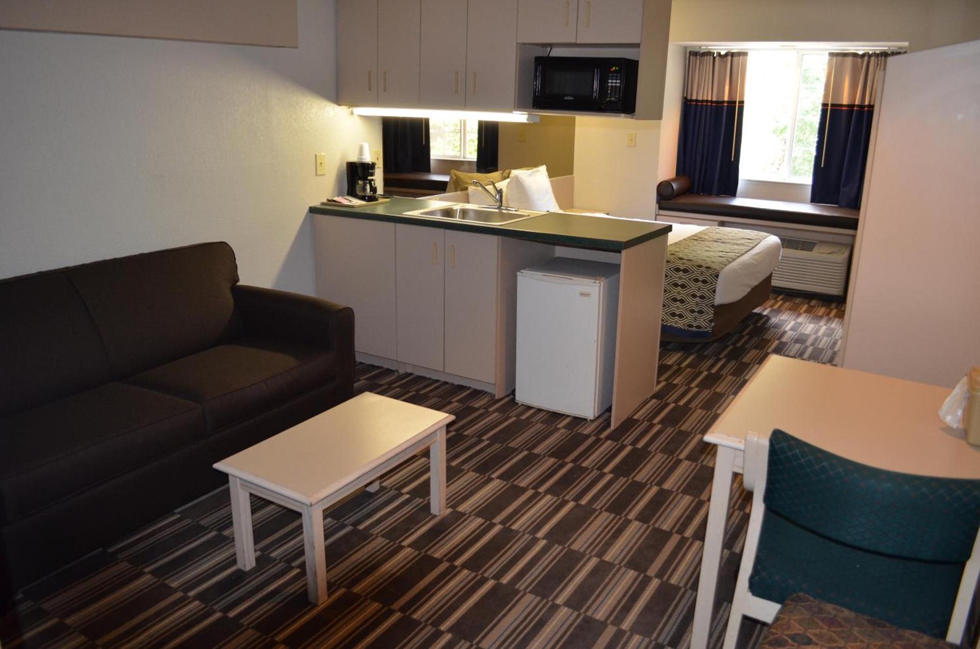 Stay Express inn and Suites Atlanta Union City photo 14