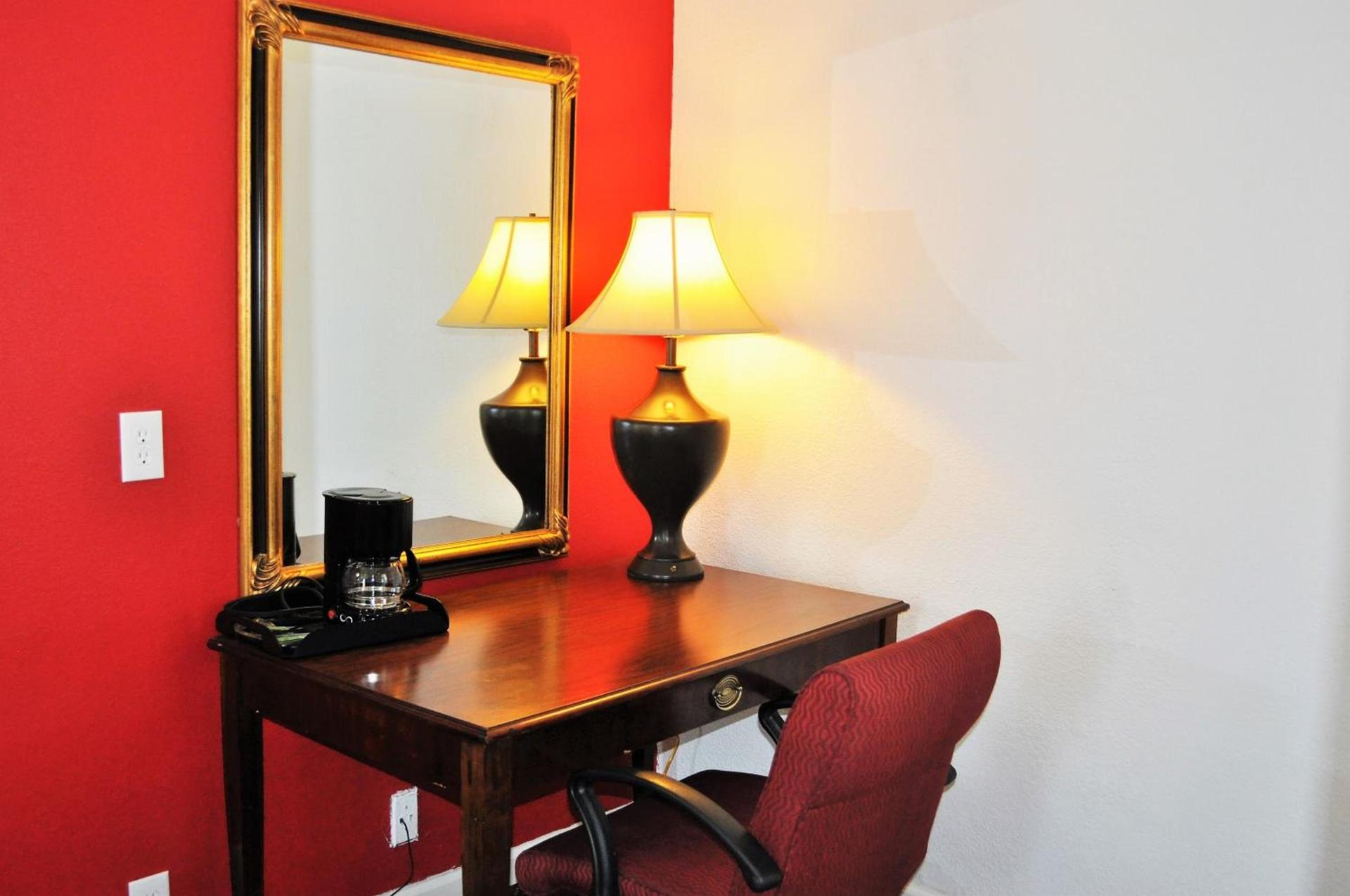 A Nights Inn photo 10