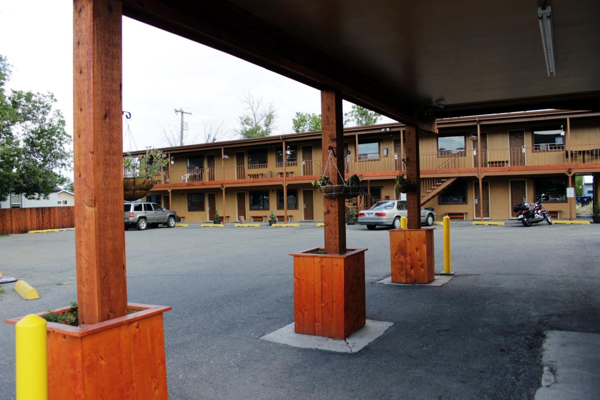Country Motor Inn photo 60