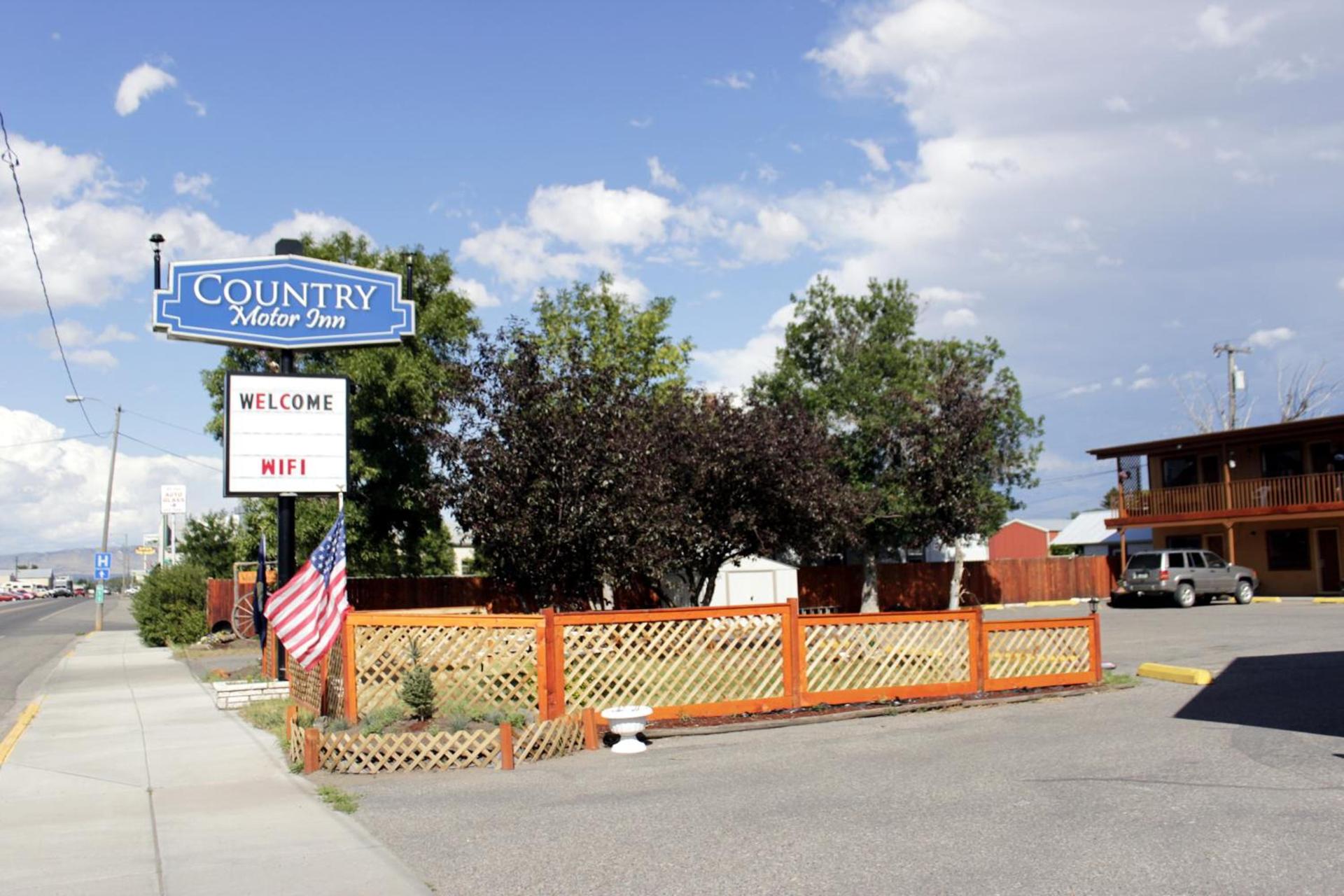 Country Motor Inn photo 71