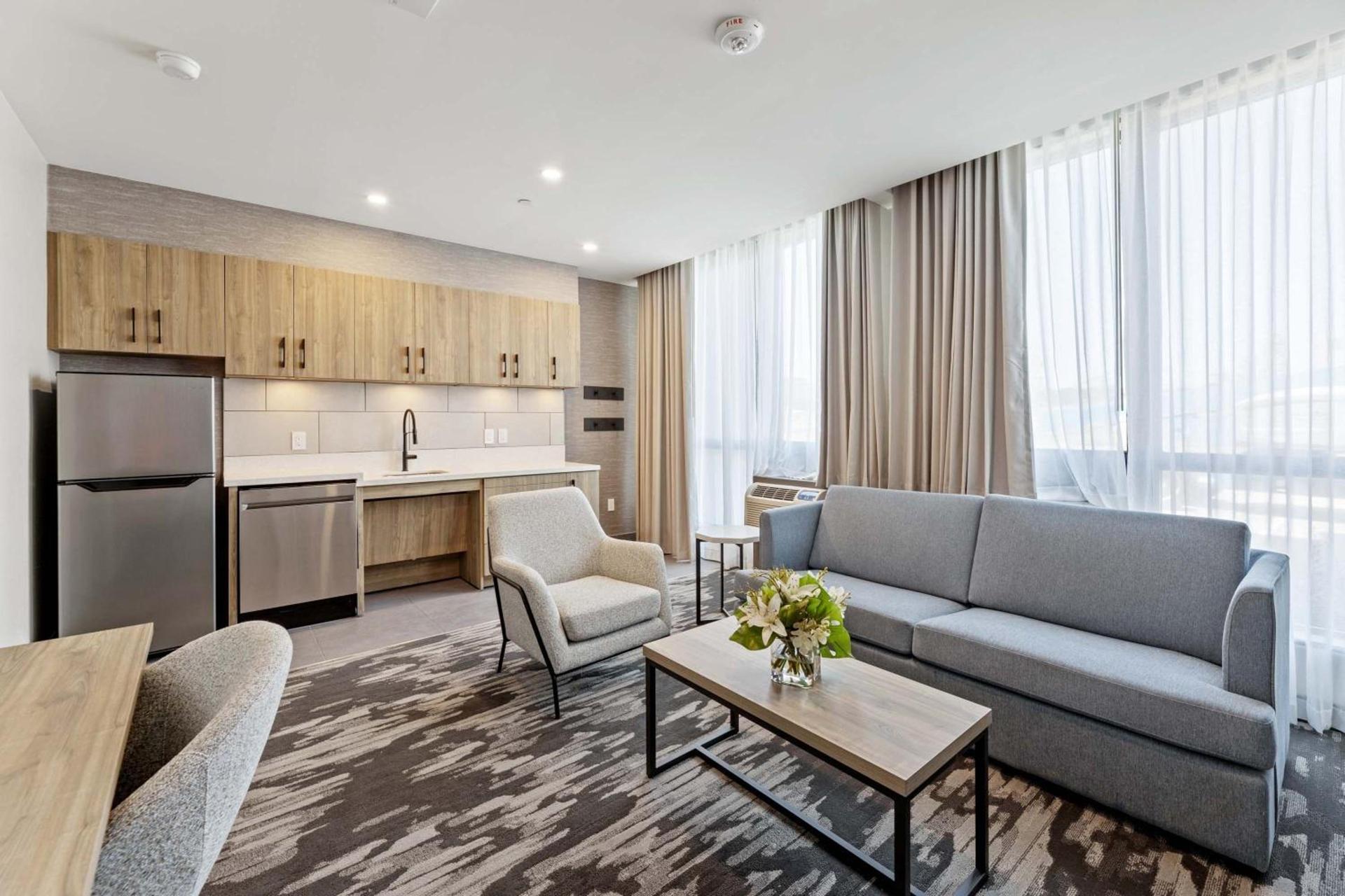 Sandman Signature Dallas Las Colinas Hotel & Suites photo 70