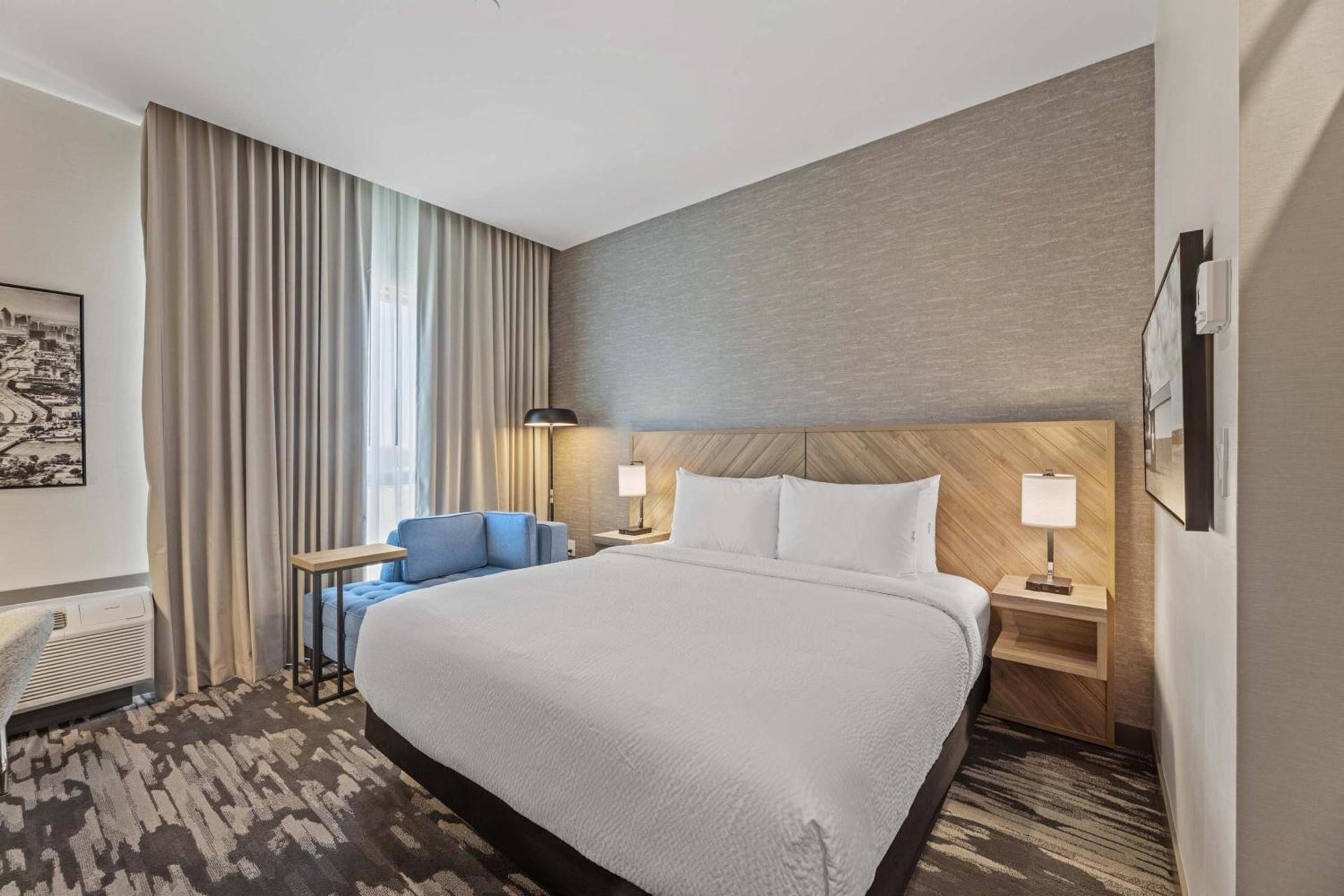 Sandman Signature Dallas Las Colinas Hotel & Suites photo 6
