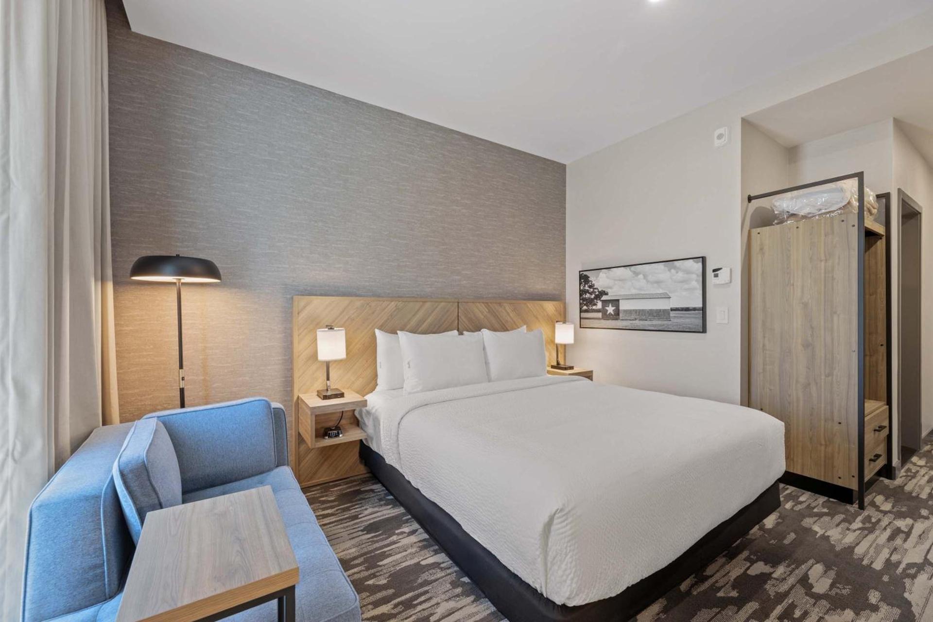 Sandman Signature Dallas Las Colinas Hotel & Suites photo 8