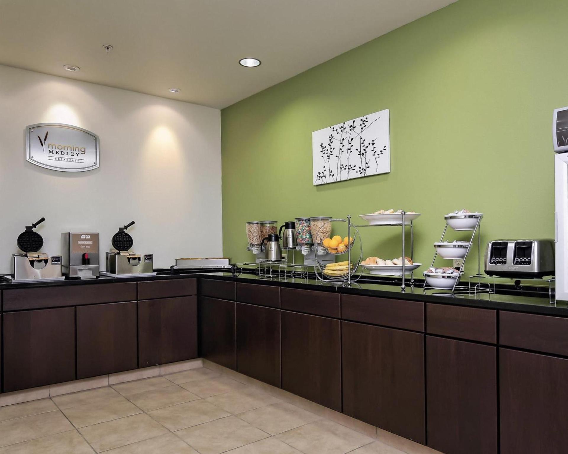 Sleep Inn & Suites Fort Scott photo 14