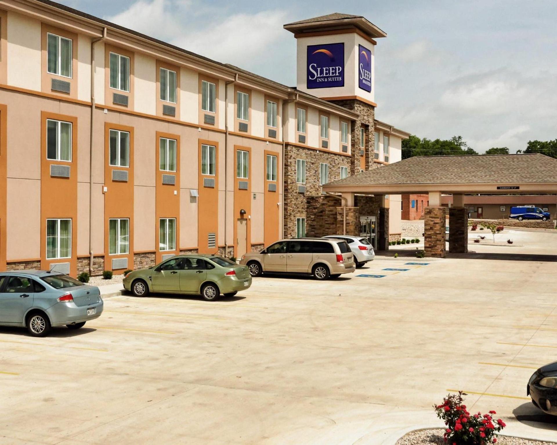Sleep Inn & Suites Fort Scott photo 23