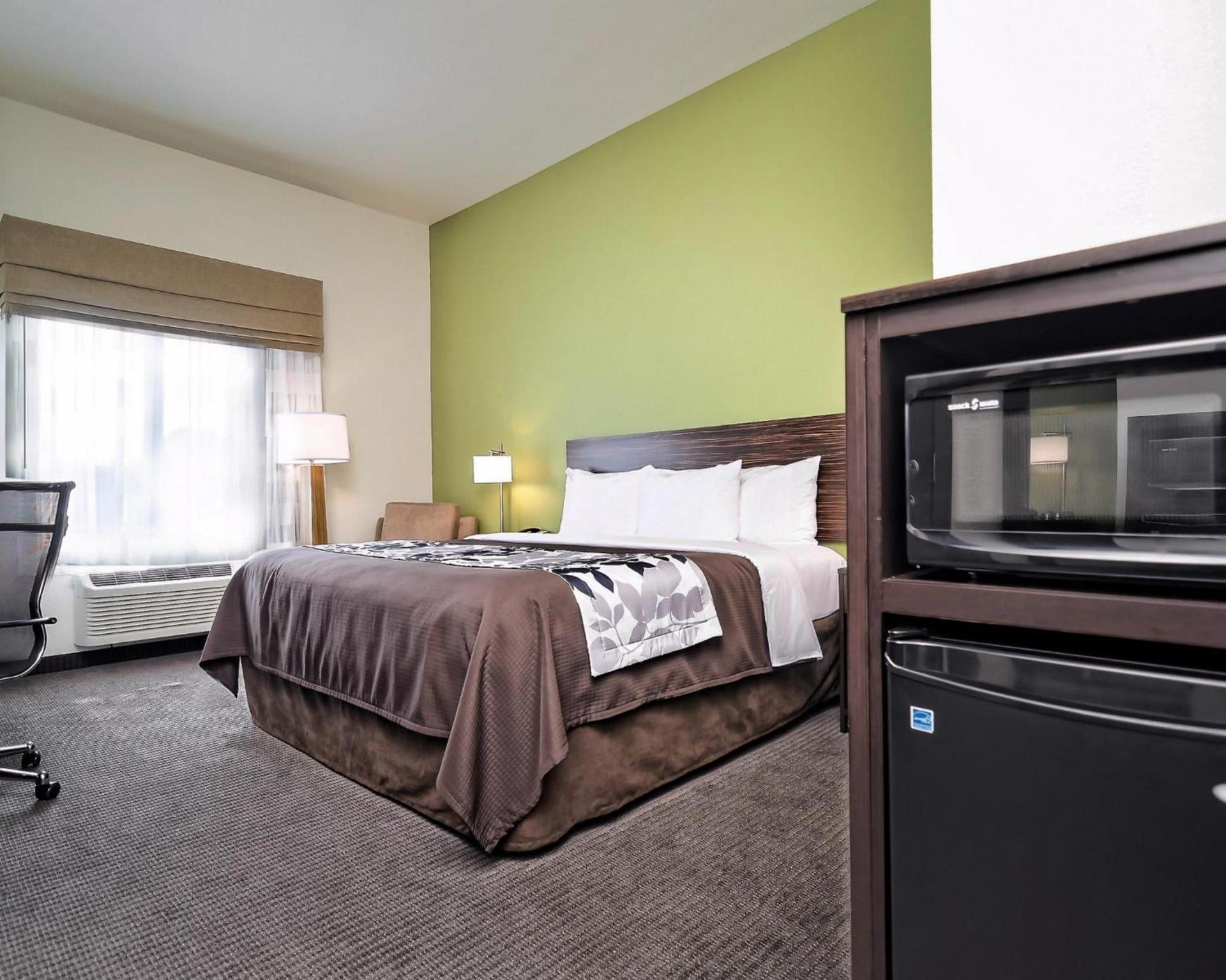 Sleep Inn & Suites Fort Scott photo 41