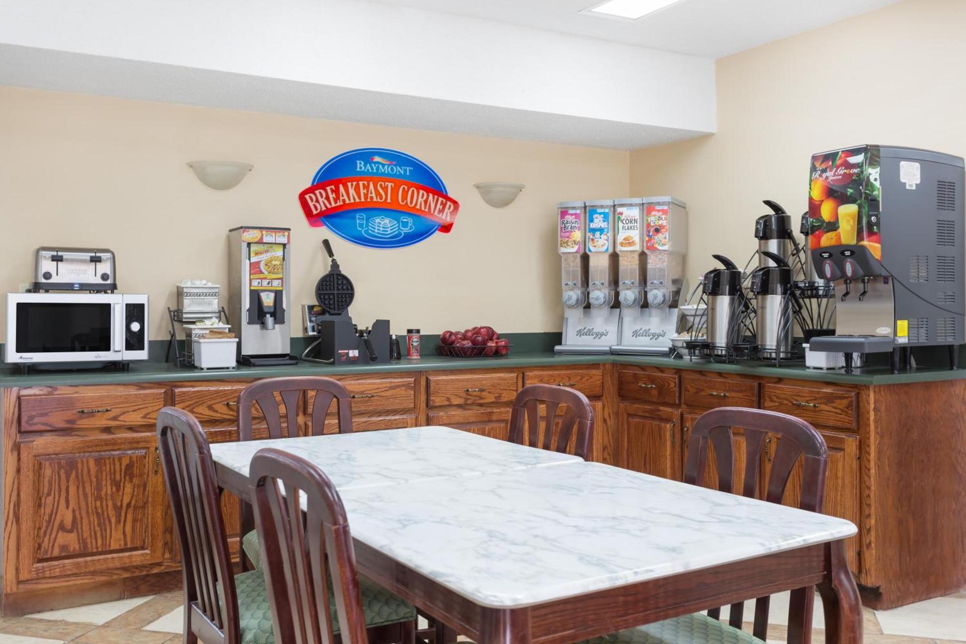 Baymont by Wyndham Anderson Clemson photo 13
