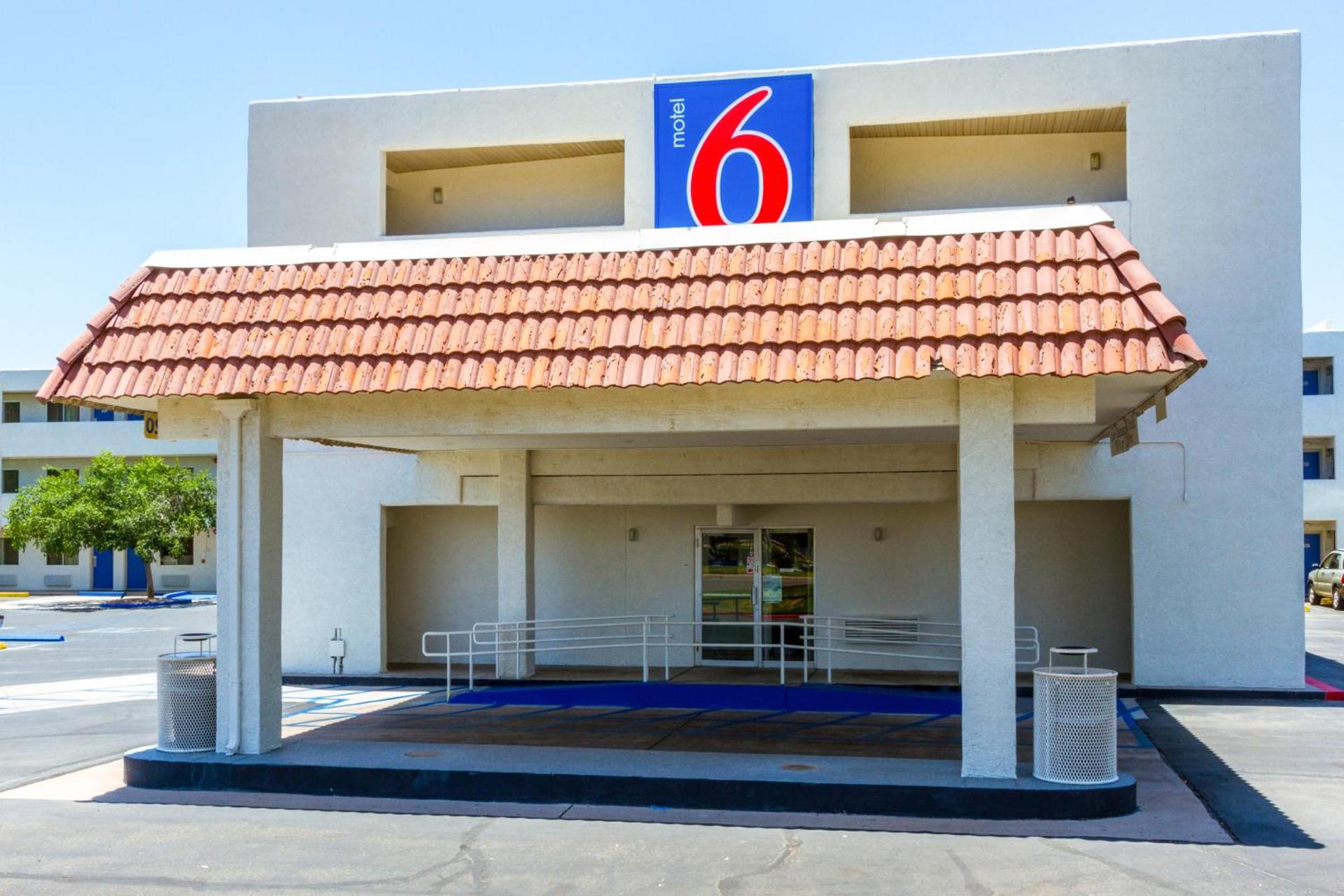 Motel 6 Tempe, AZ Phoenix Airport Priest Dr photo 2