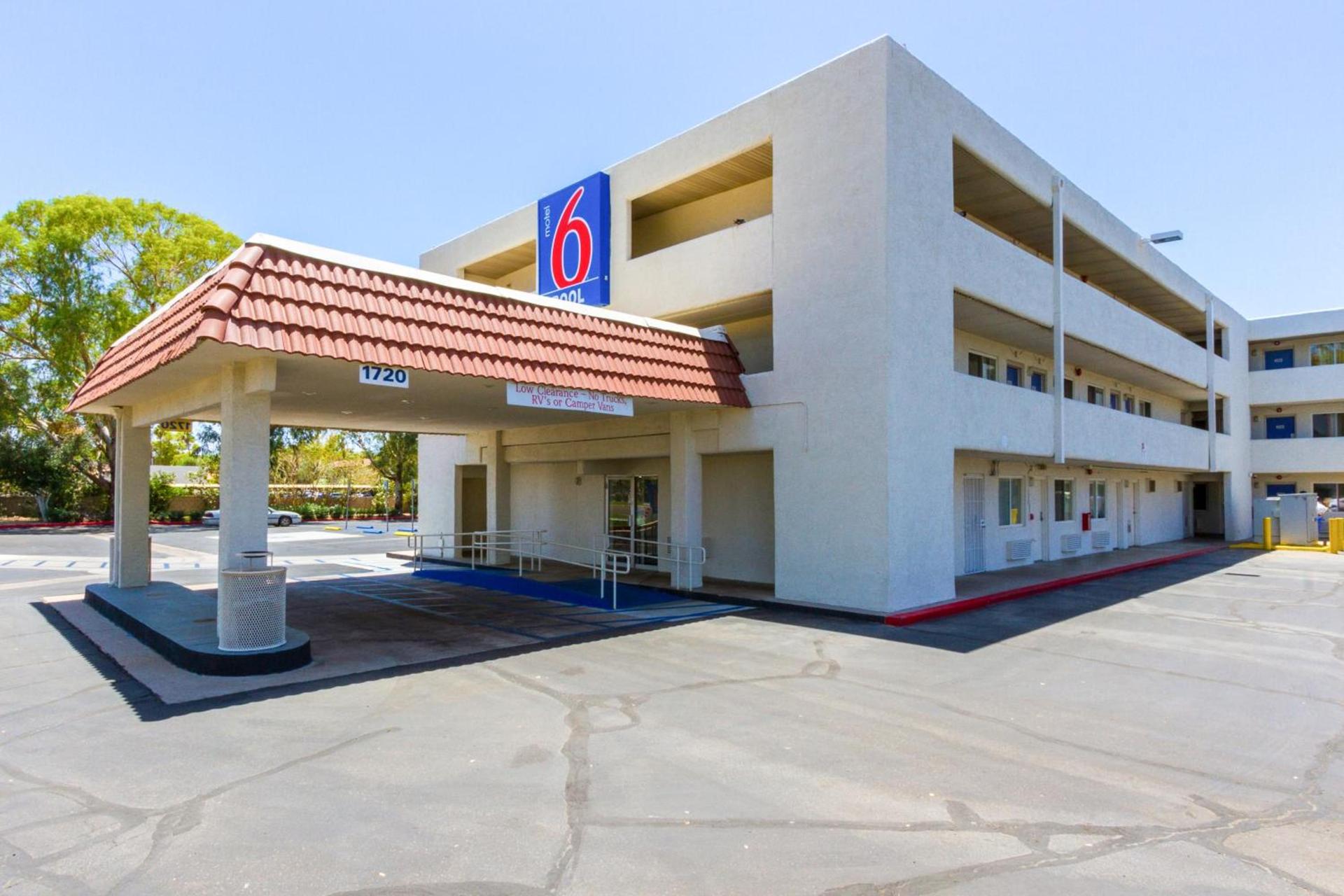 Motel 6 Tempe, AZ Phoenix Airport Priest Dr photo 3