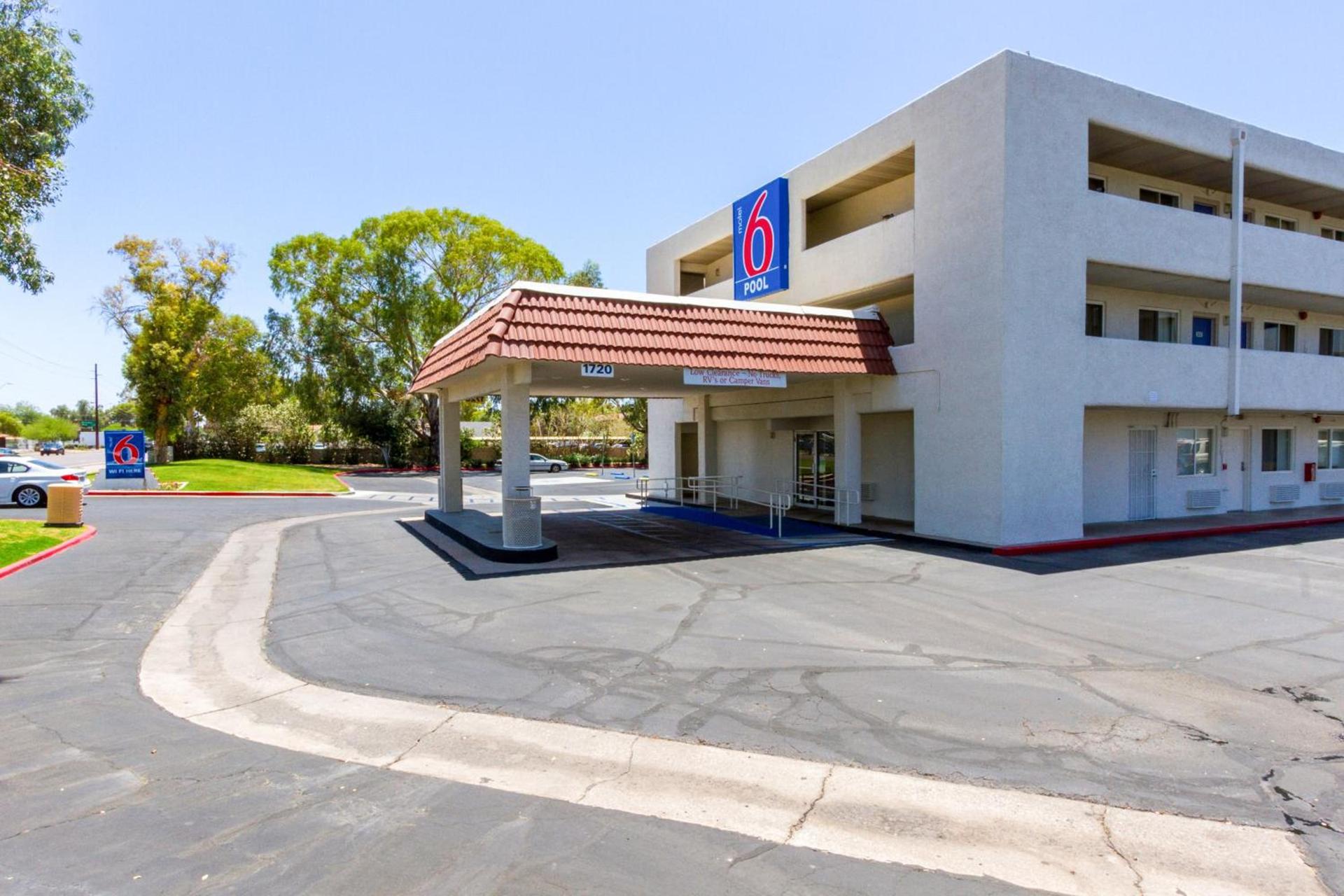 Motel 6 Tempe, AZ Phoenix Airport Priest Dr — hotel in Tempe