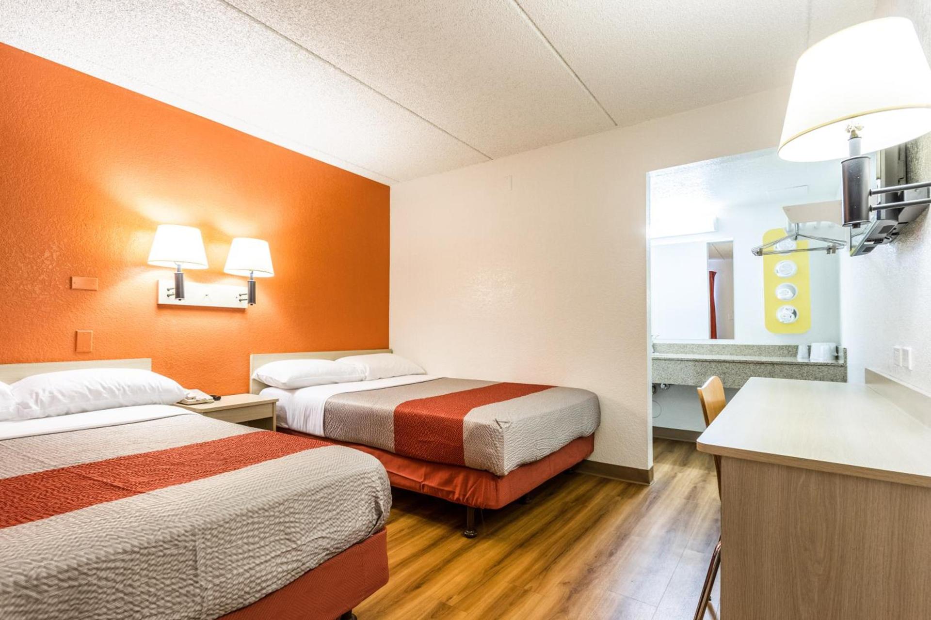 Motel 6 Tempe, AZ Phoenix Airport Priest Dr photo 21