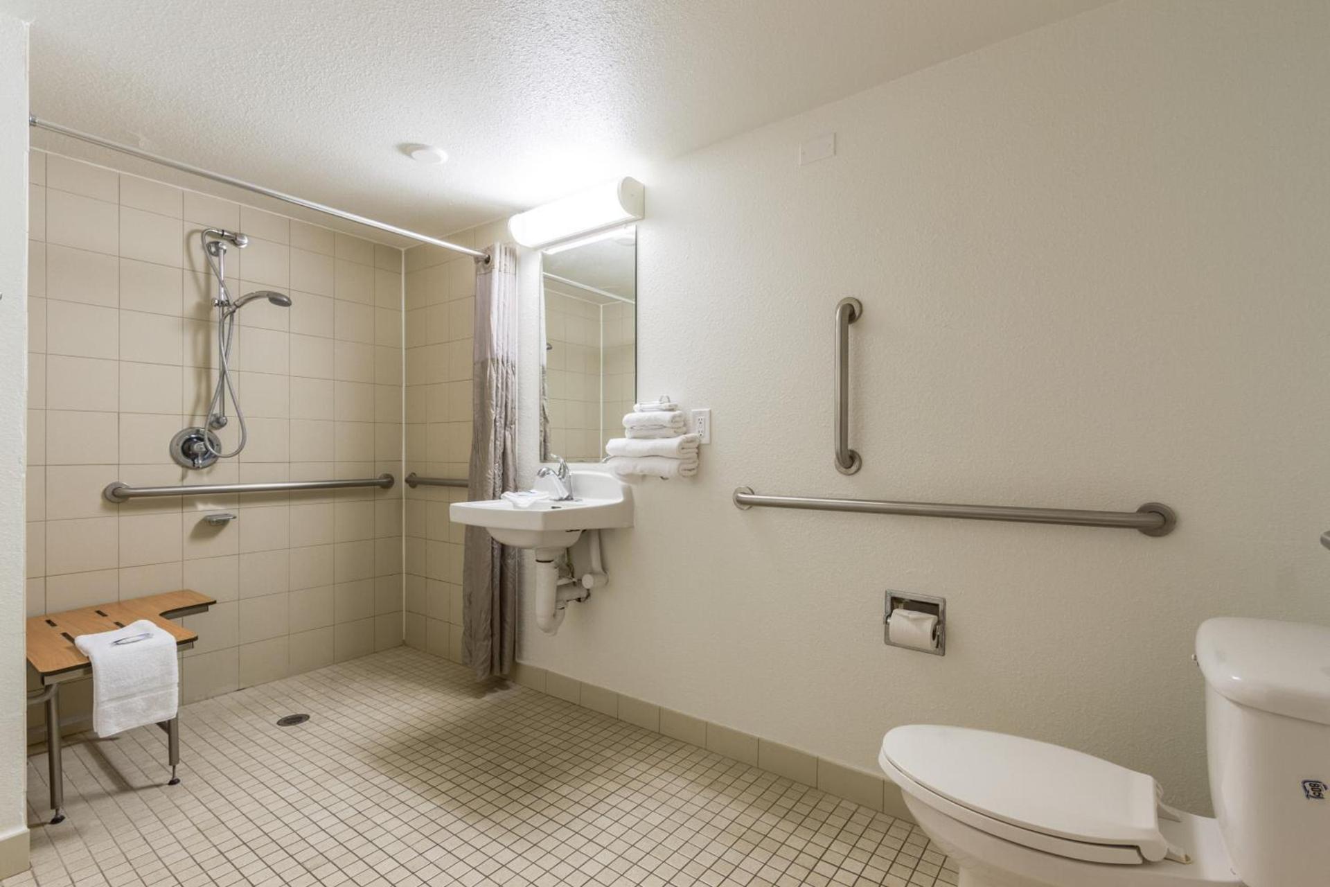 Motel 6 Tempe, AZ Phoenix Airport Priest Dr photo 27