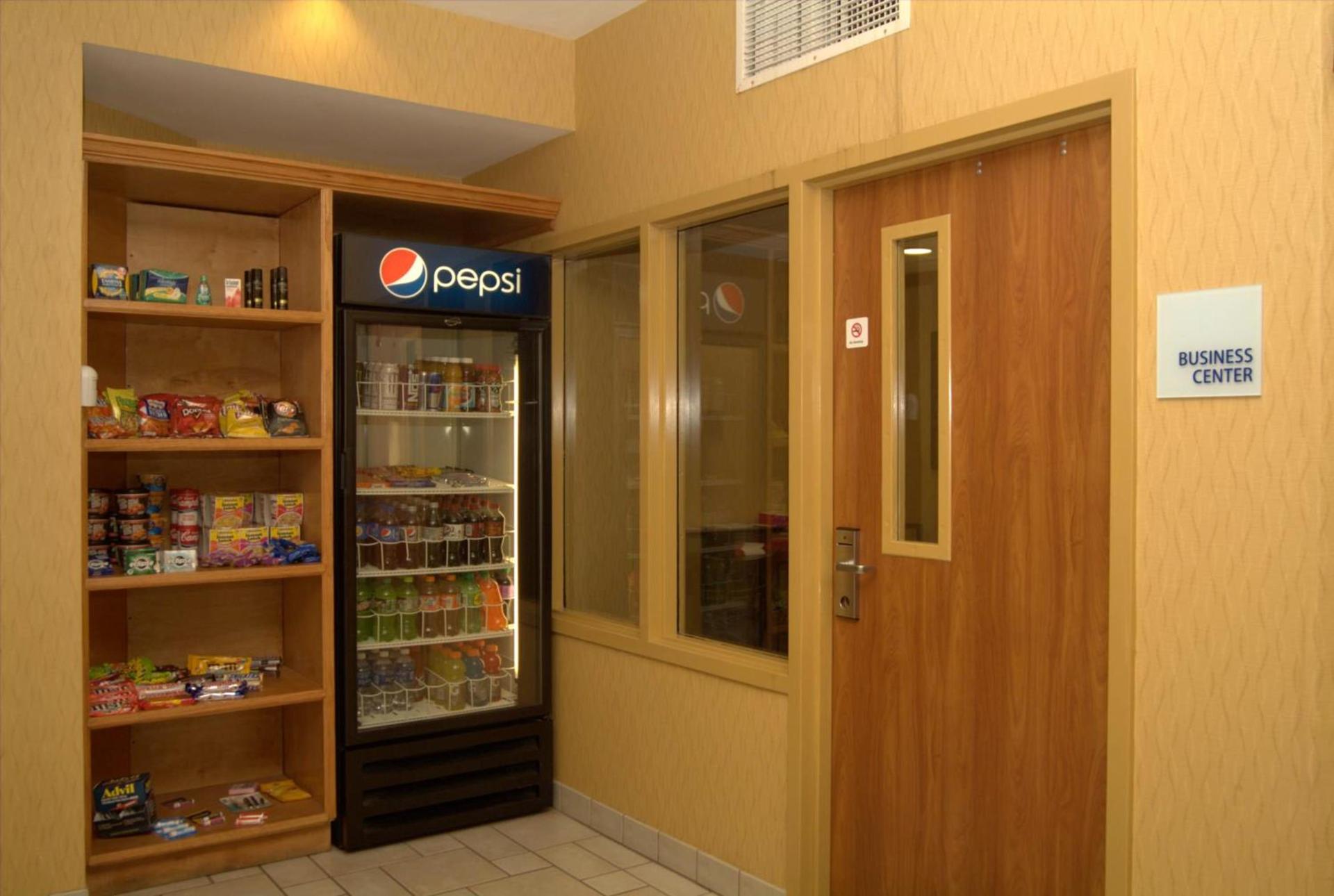 Days Inn by Wyndham Tulsa Central photo 18