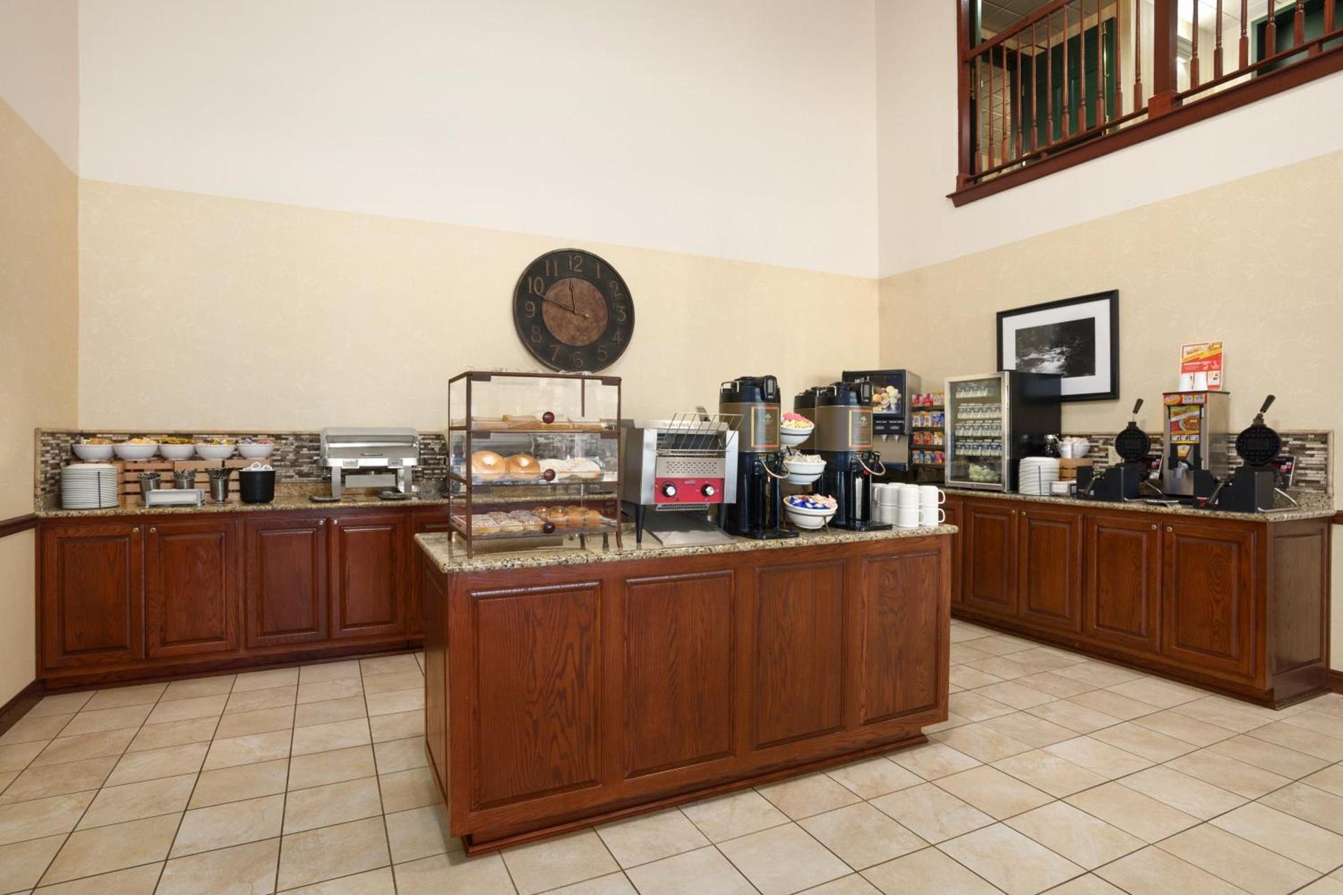 Country Inn & Suites by Radisson, Beckley, WV photo 58