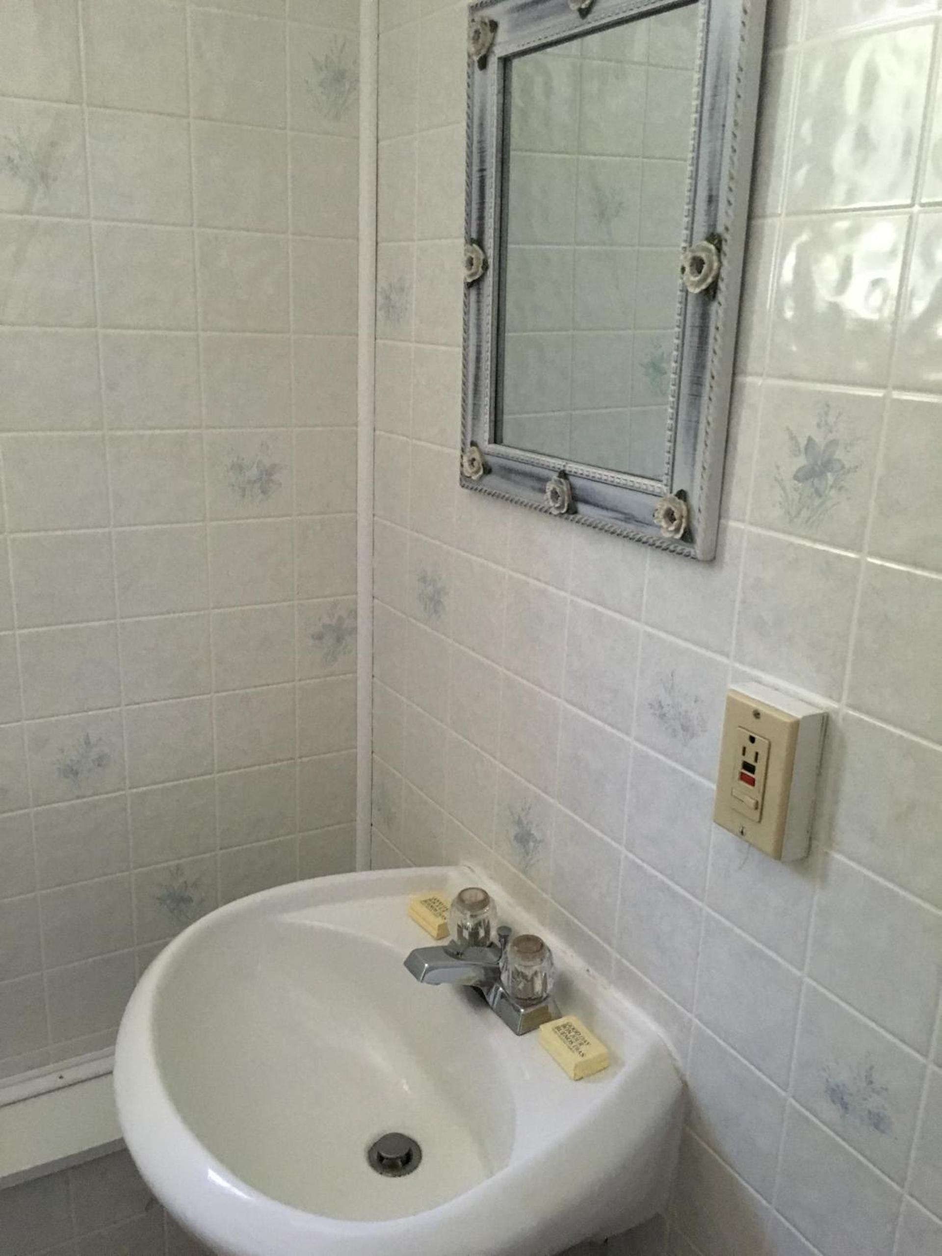 Crosswinds Motel photo 40