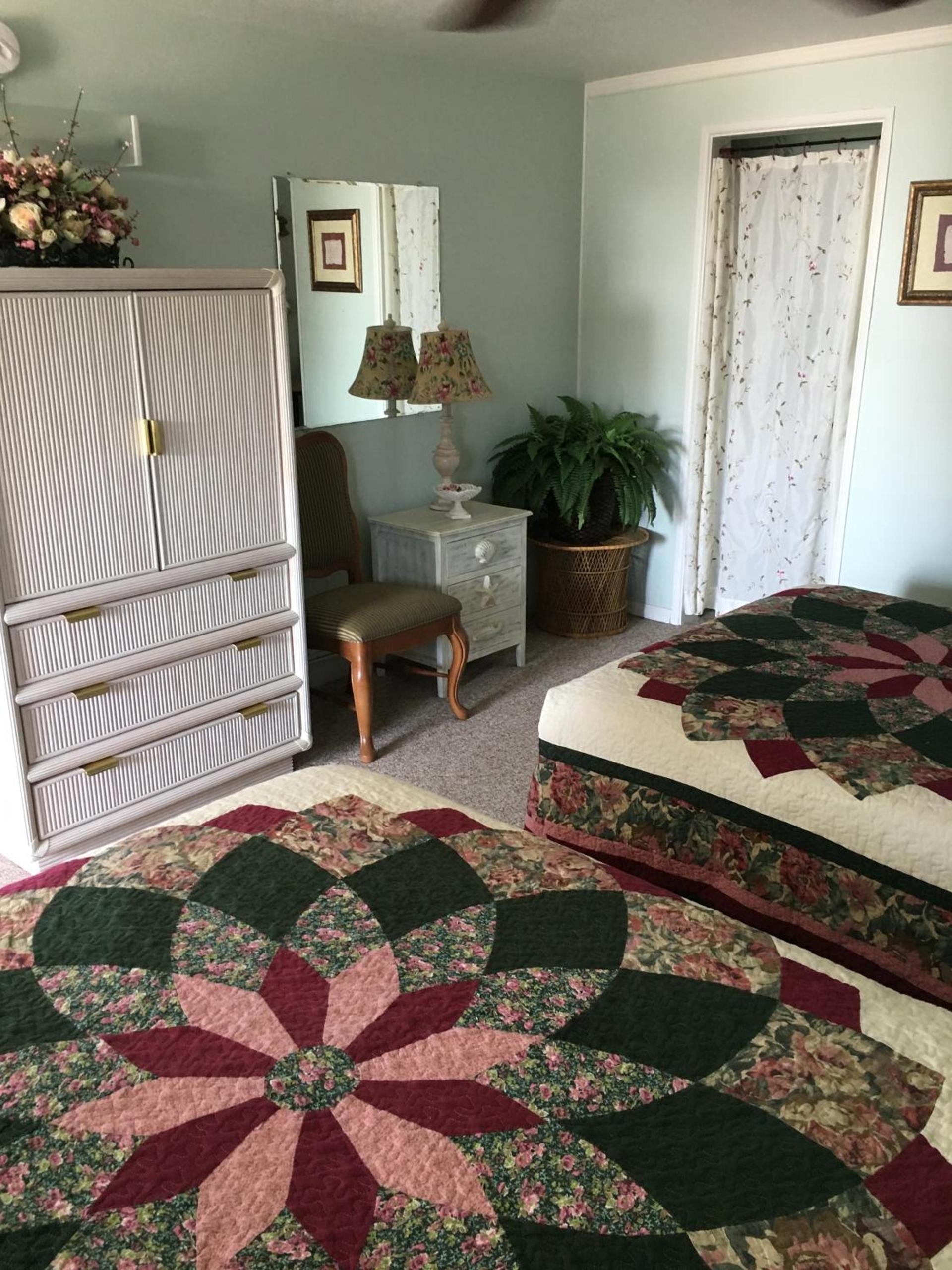 Crosswinds Motel photo 34