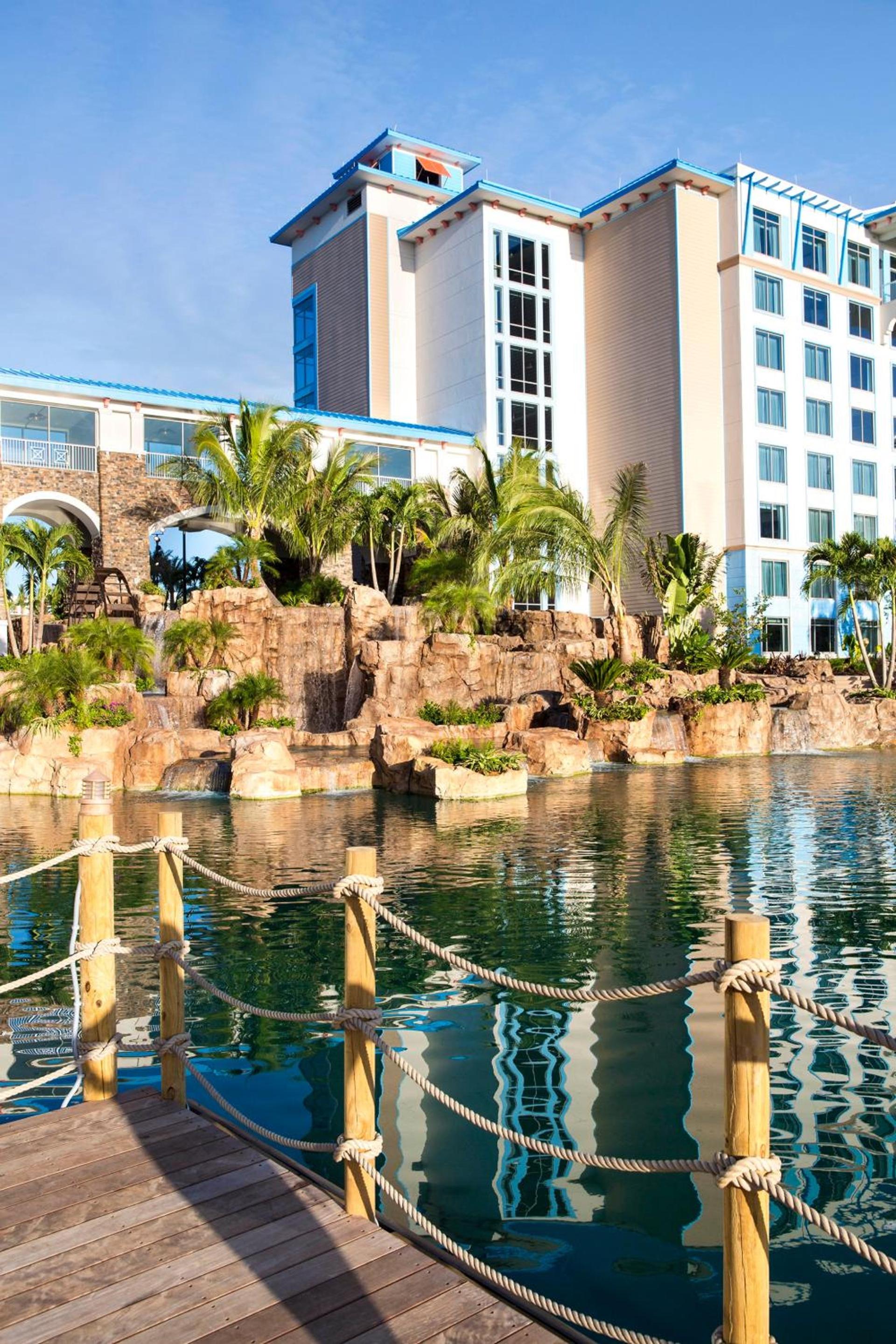 Universal's Loews Sapphire Falls Resort photo 11