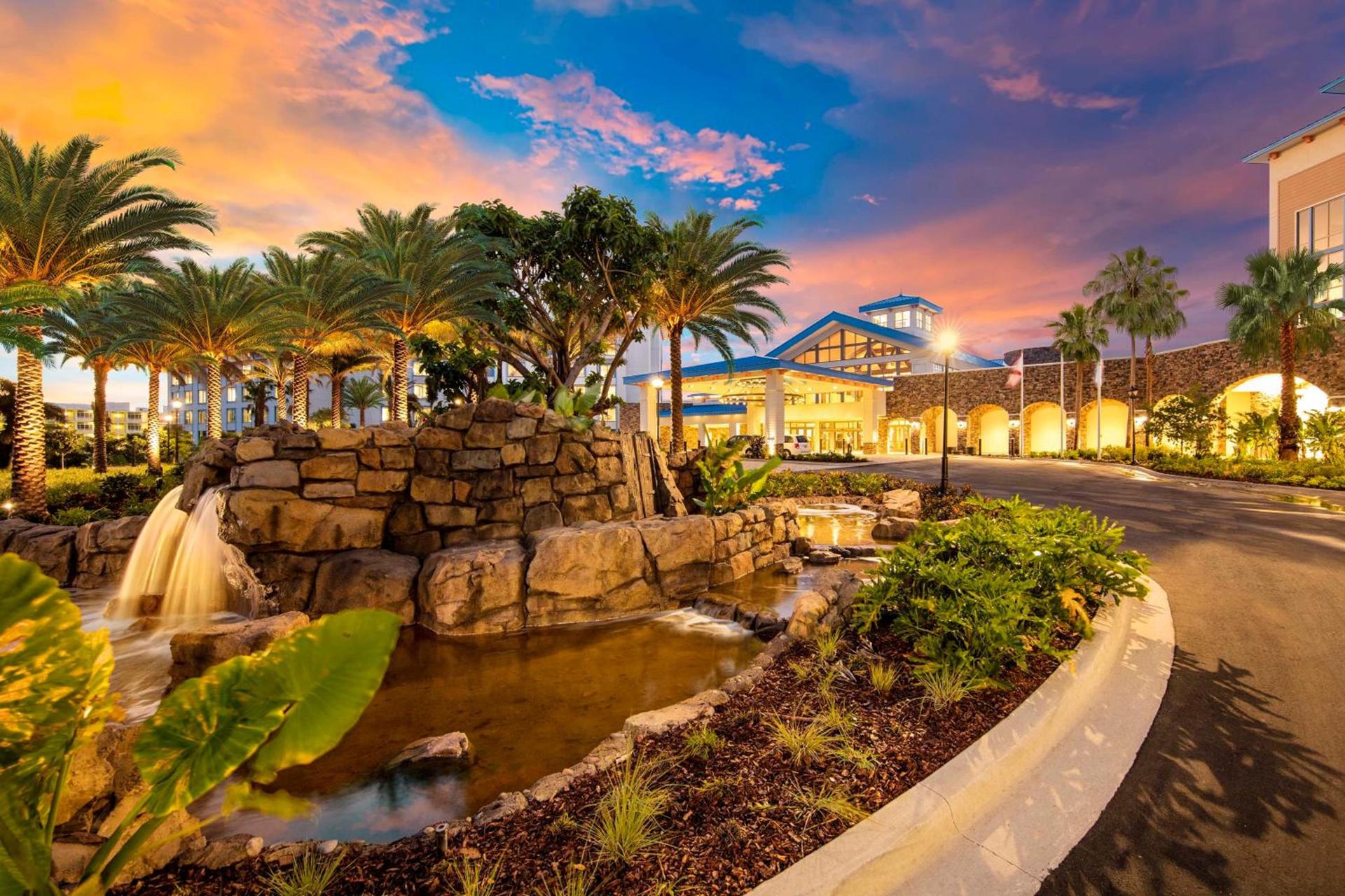 Universal's Loews Sapphire Falls Resort photo 10