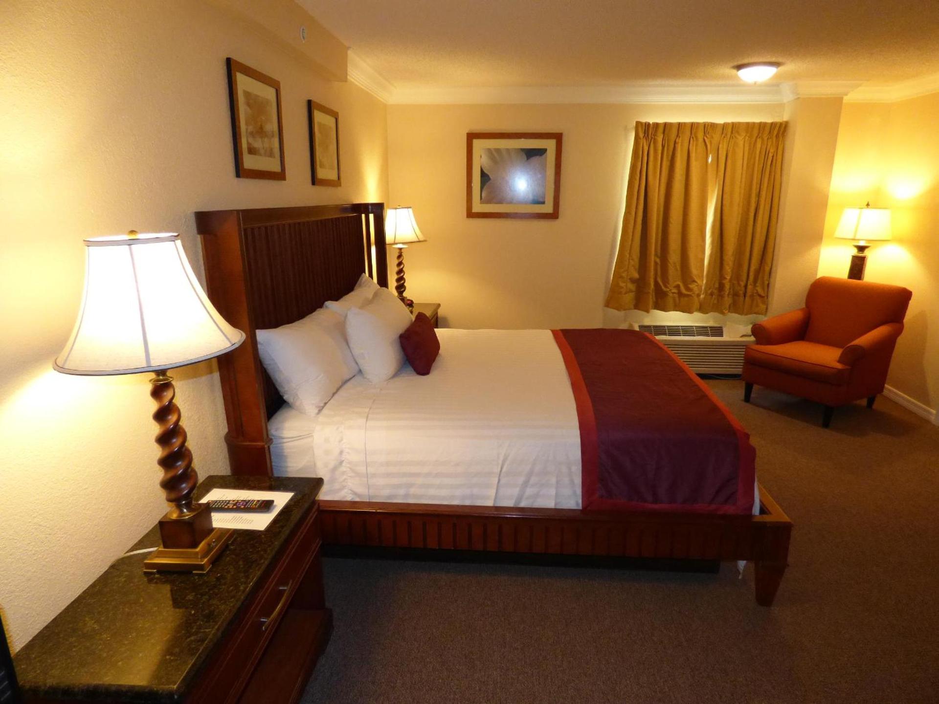 Lakeshore Resort and Marina photo 57