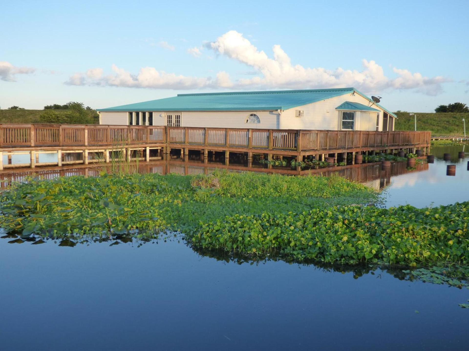 Lakeshore Resort and Marina photo 61