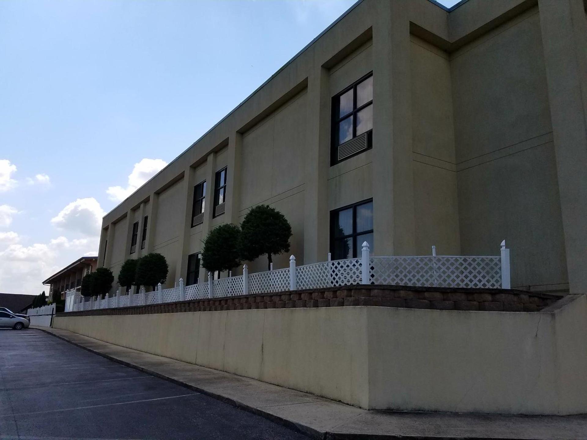 Baymont by Wyndham Cookeville photo 43