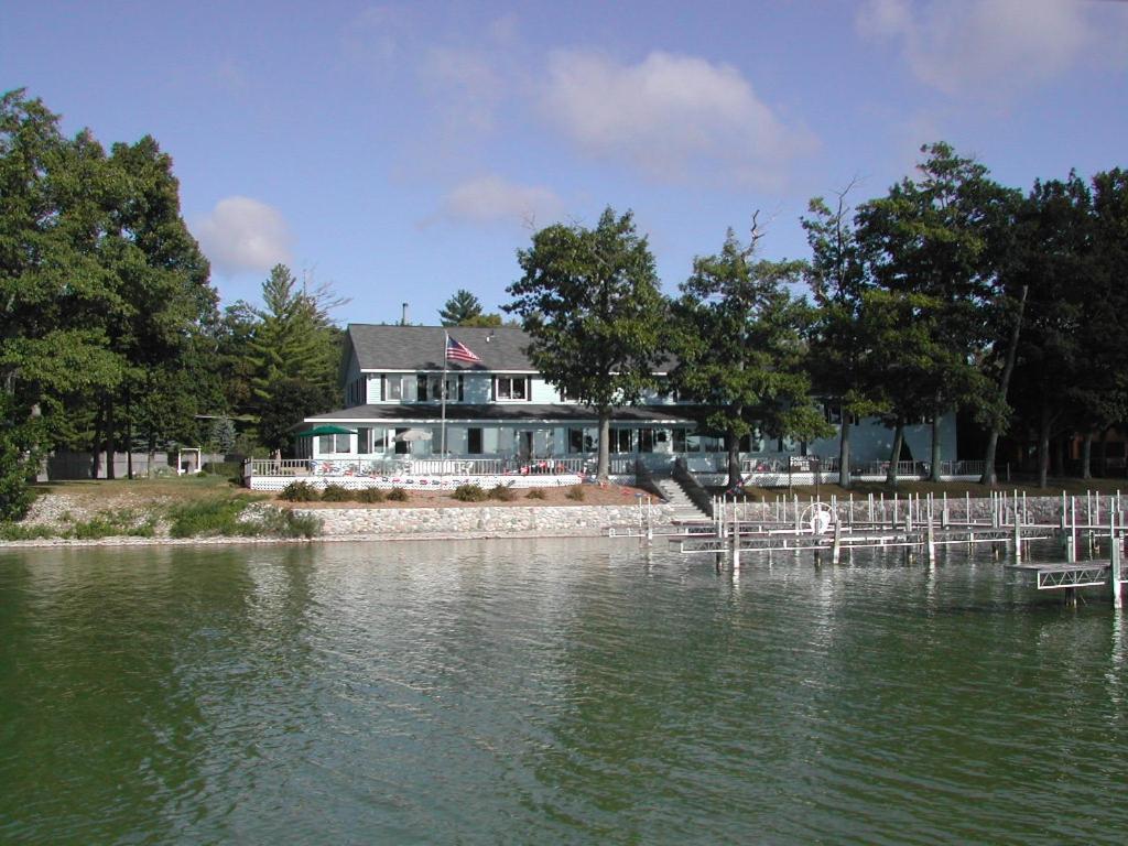 Churchill Pointe Inn photo 13