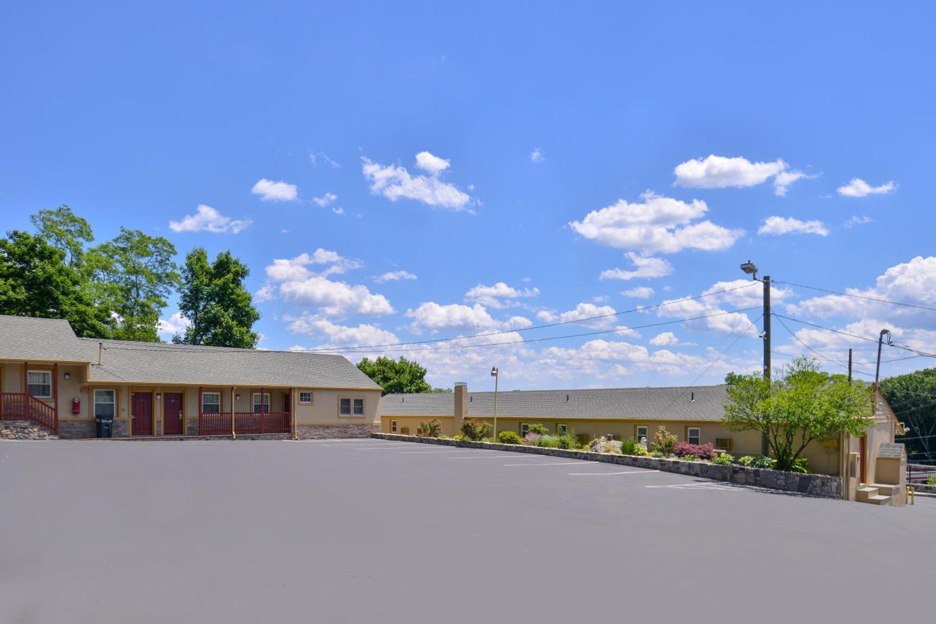 Golden Hill Inn-Danbury photo 17