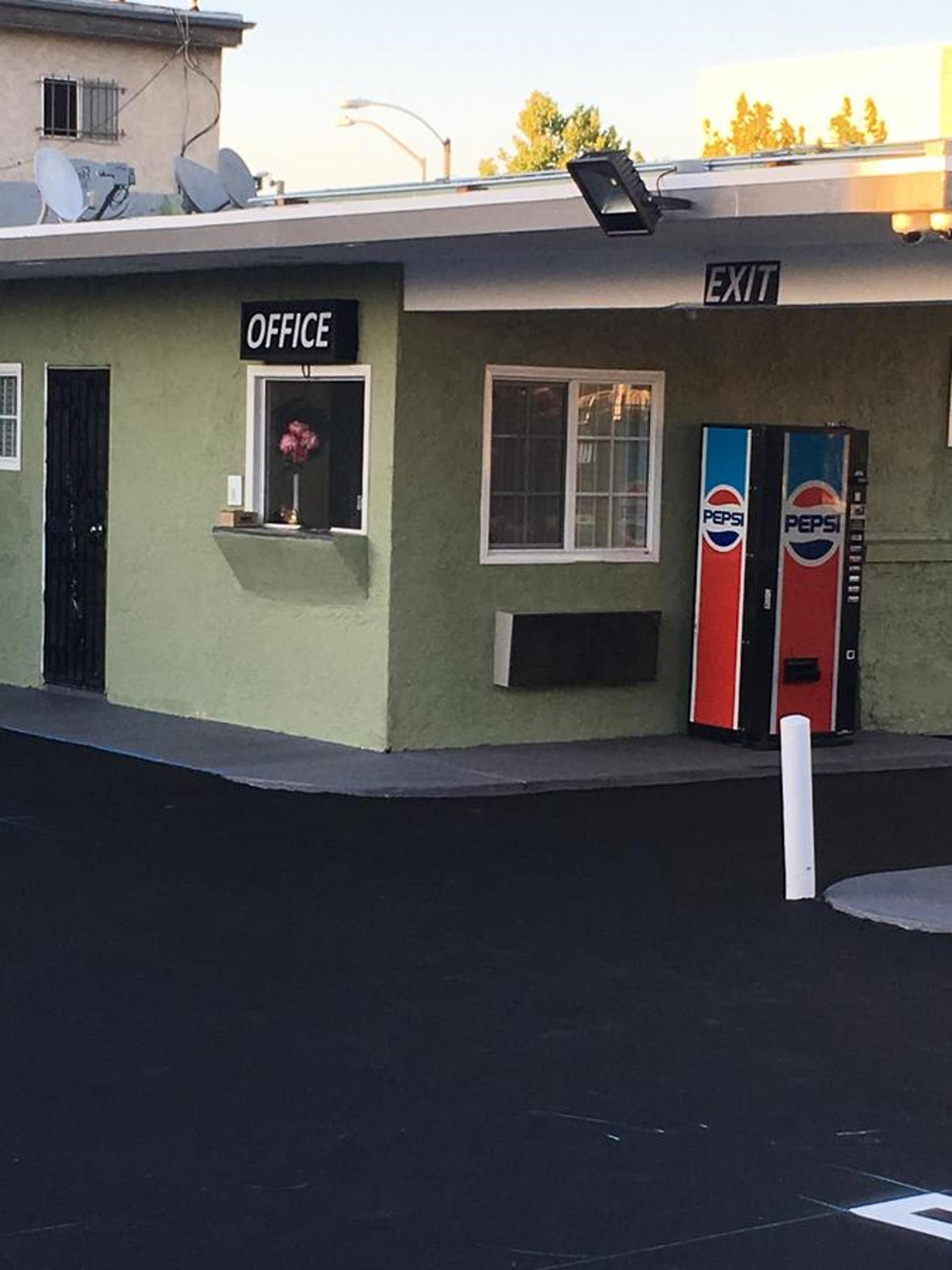 Town House Motel photo 29