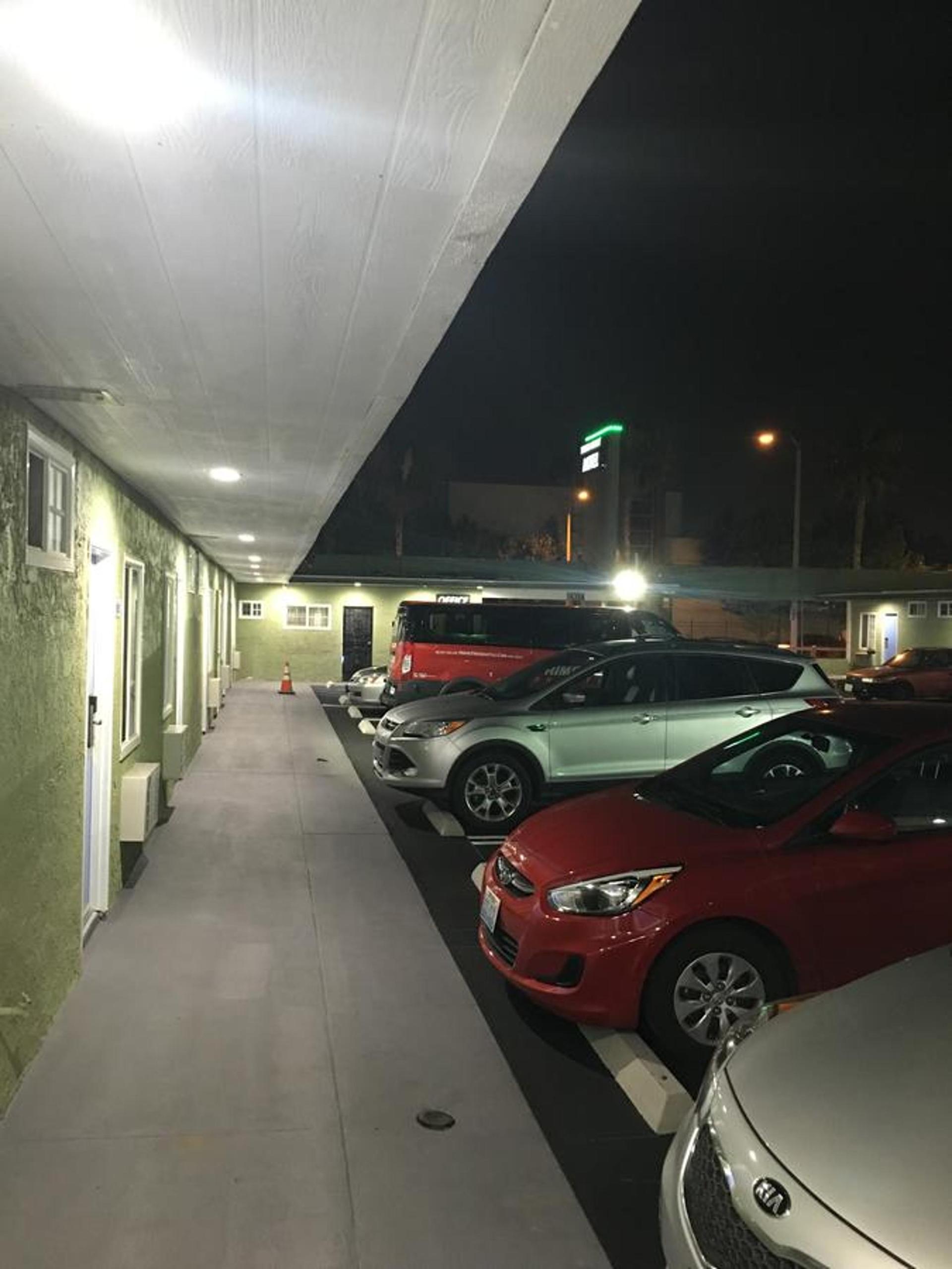 Town House Motel photo 28