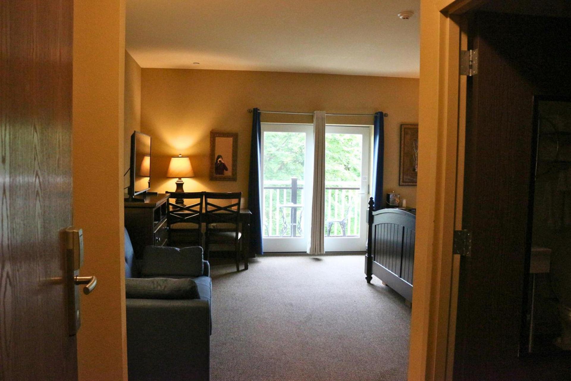The Lodge at Woodstone Country Club photo 41