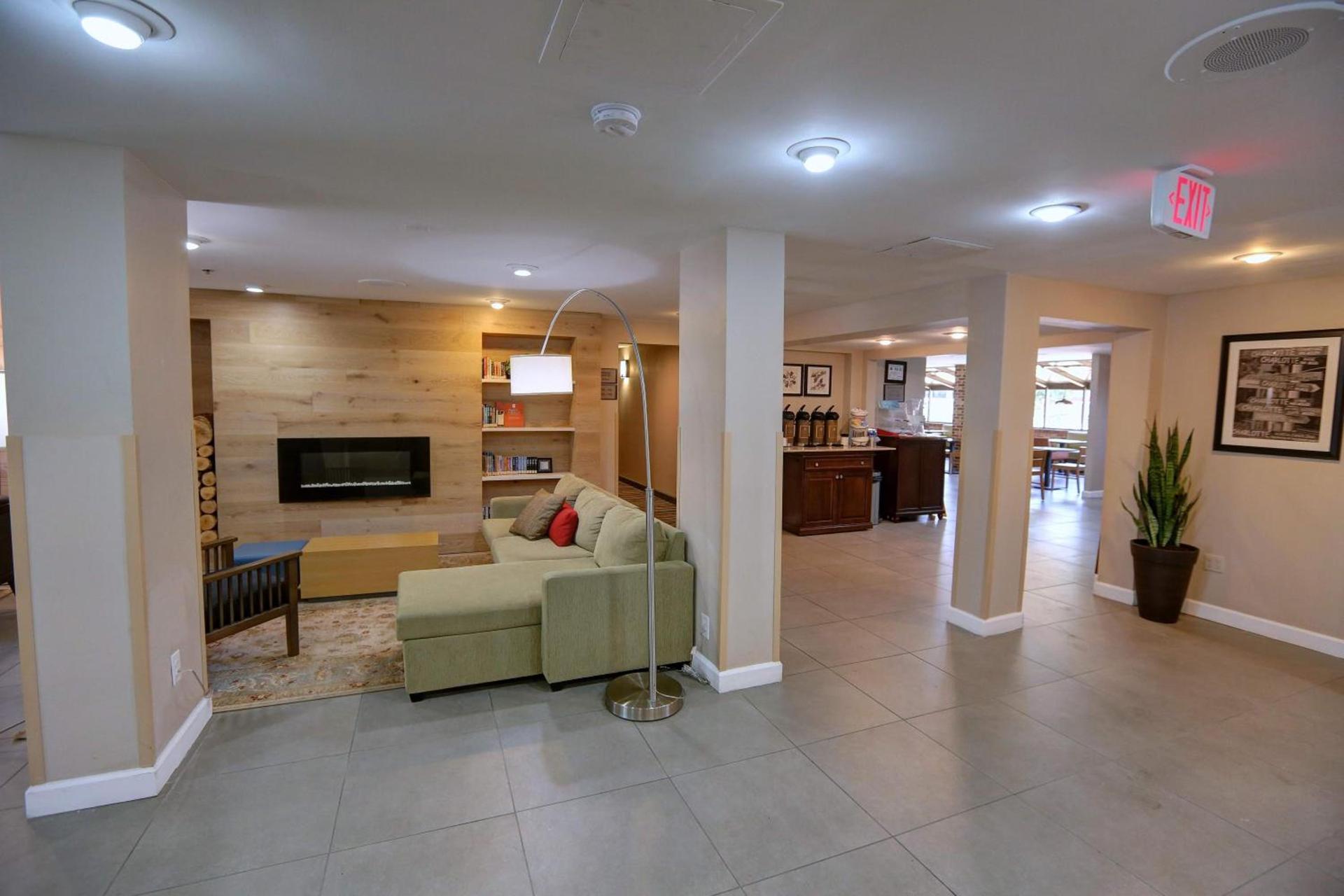 Country Inn & Suites by Radisson, Charlotte I-85 Airport, NC photo 22