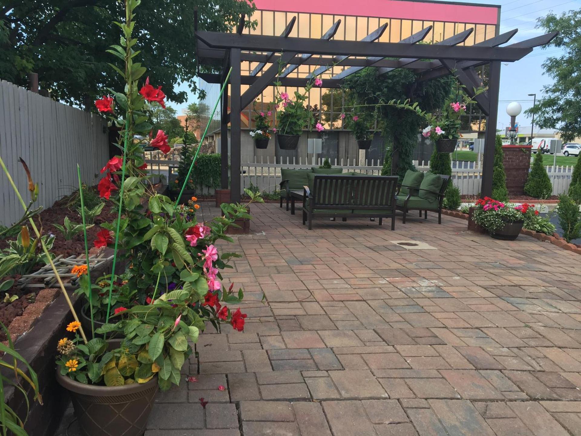 Birch Hill Suites Grand Rapids photo 9