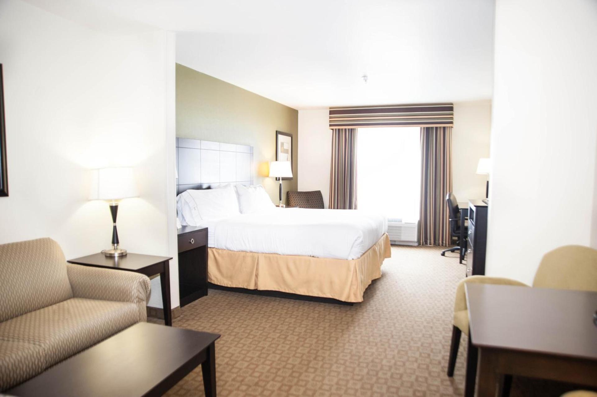 GreenTree Inn and Suites Florence, AZ photo 12