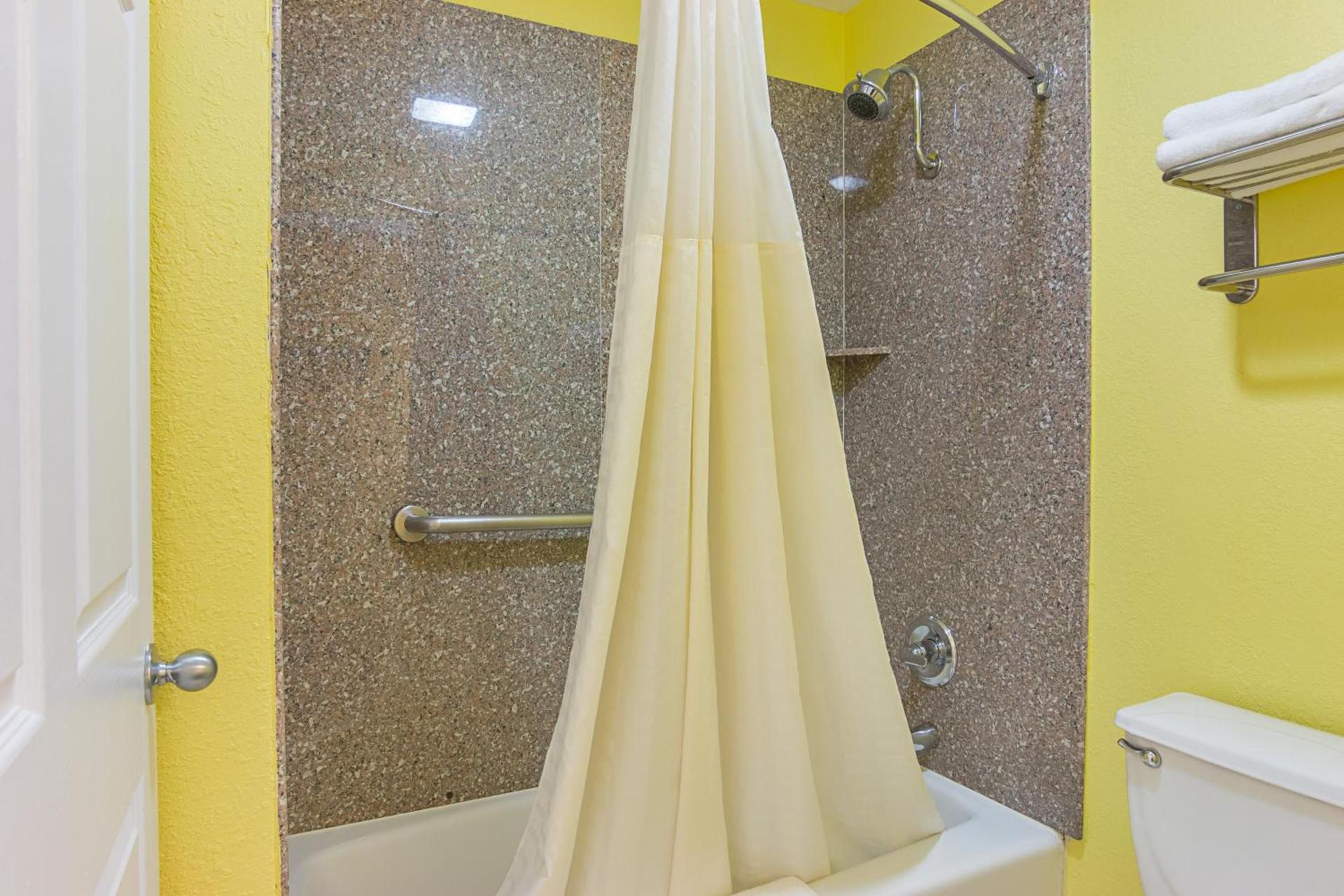 Quality Inn Carthage photo 22
