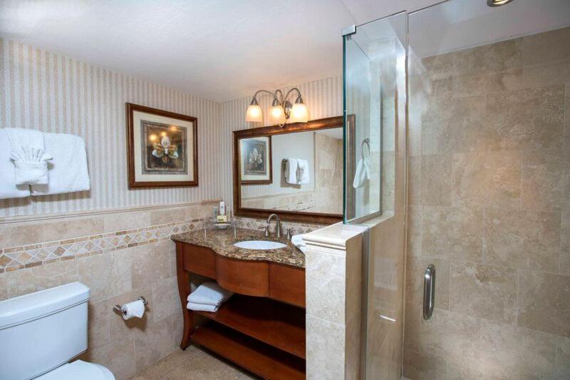 Tween Waters Island Resort & Spa photo 24