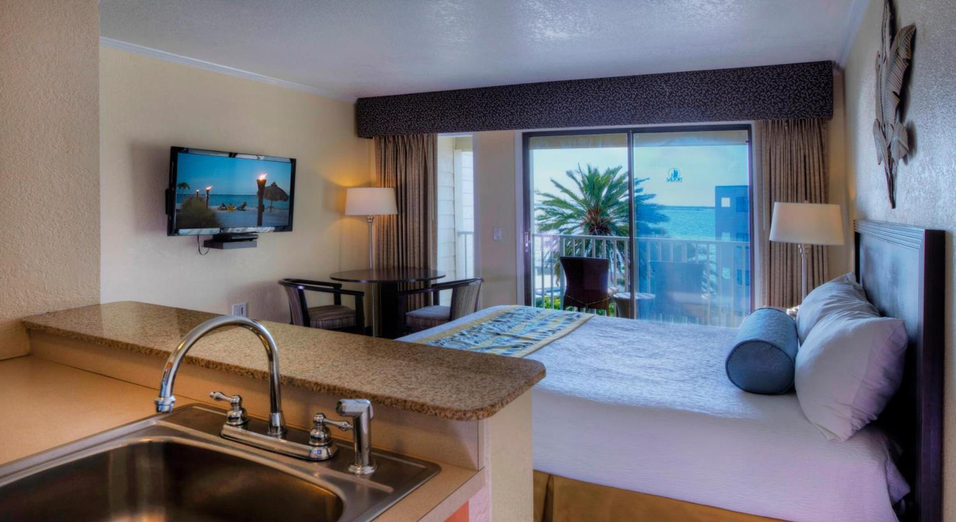 Sailport Waterfront Suites photo 11