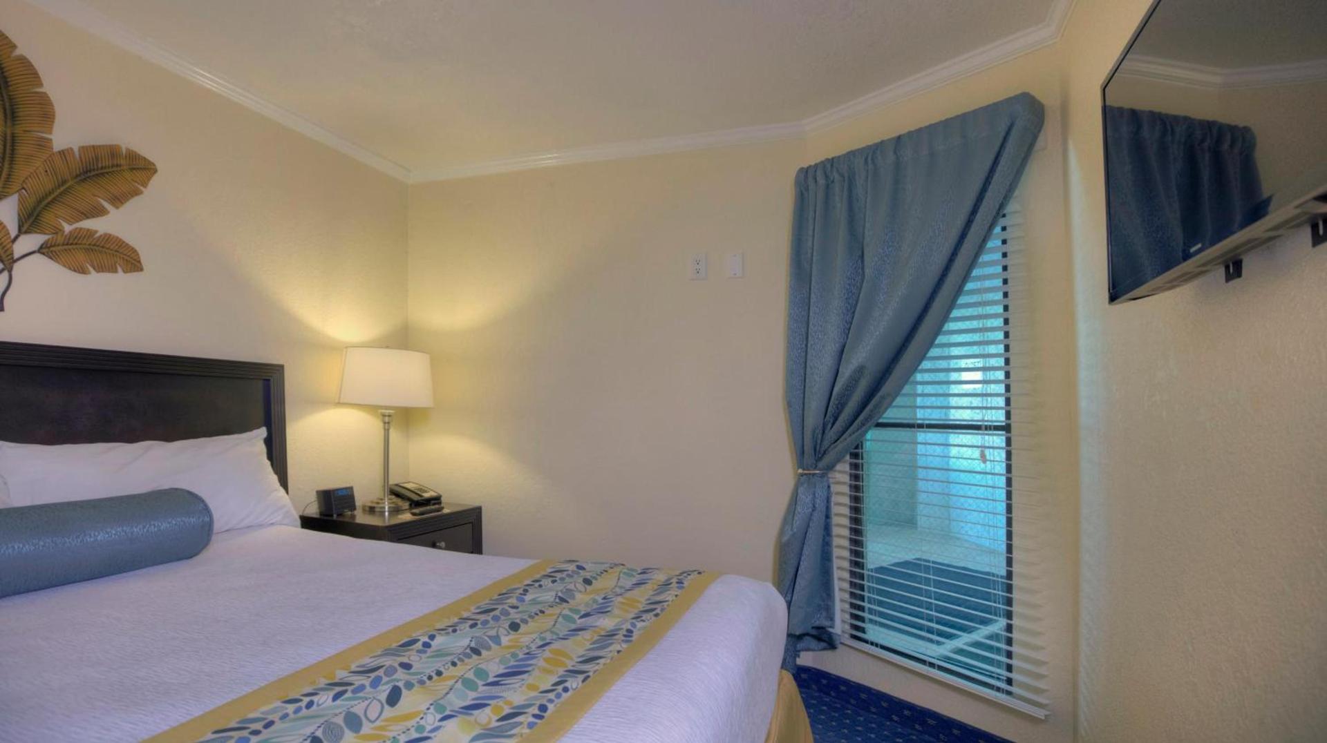 Sailport Waterfront Suites photo 9