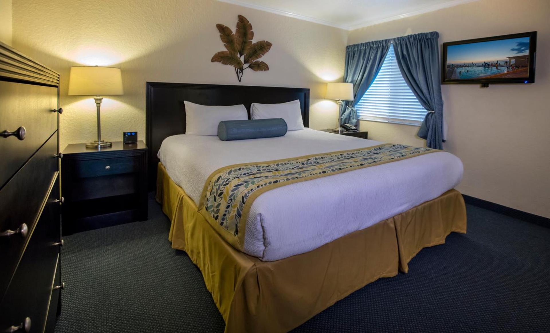 Sailport Waterfront Suites photo 6
