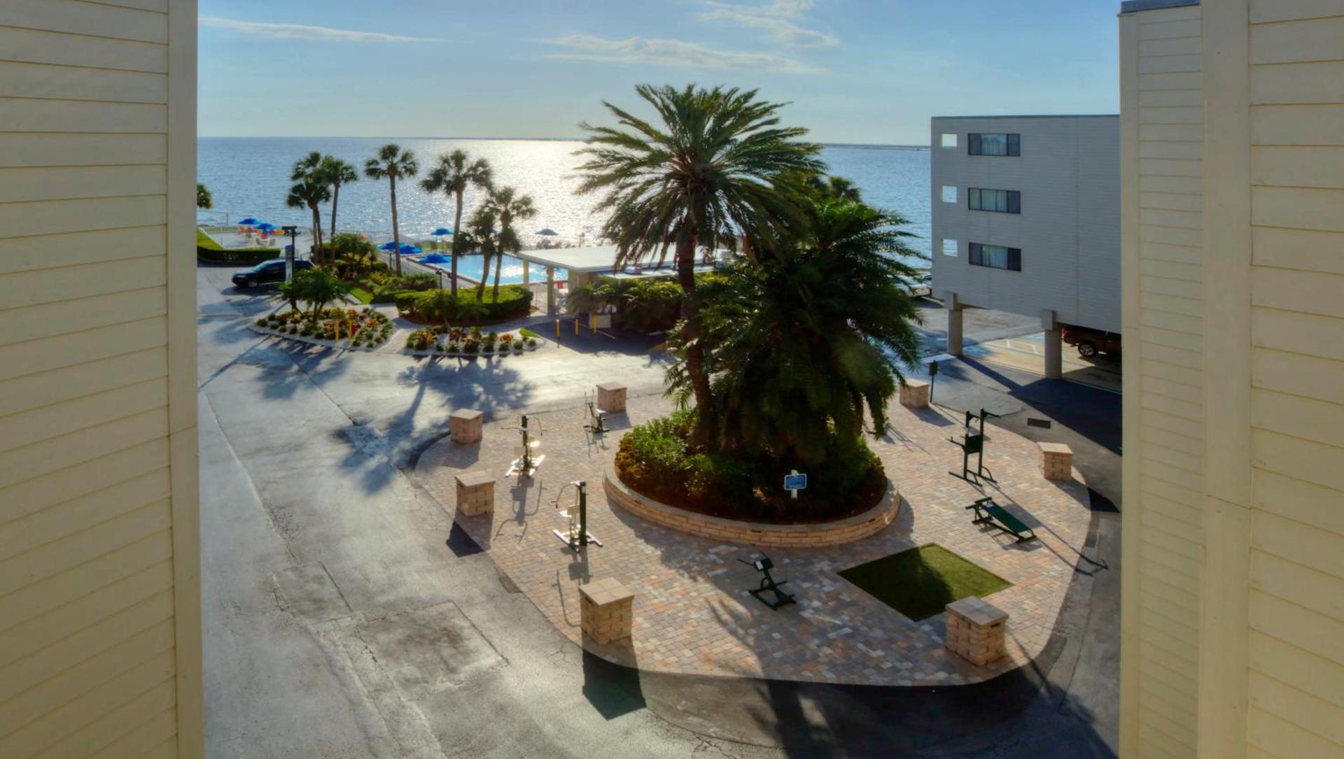 Sailport Waterfront Suites photo 40