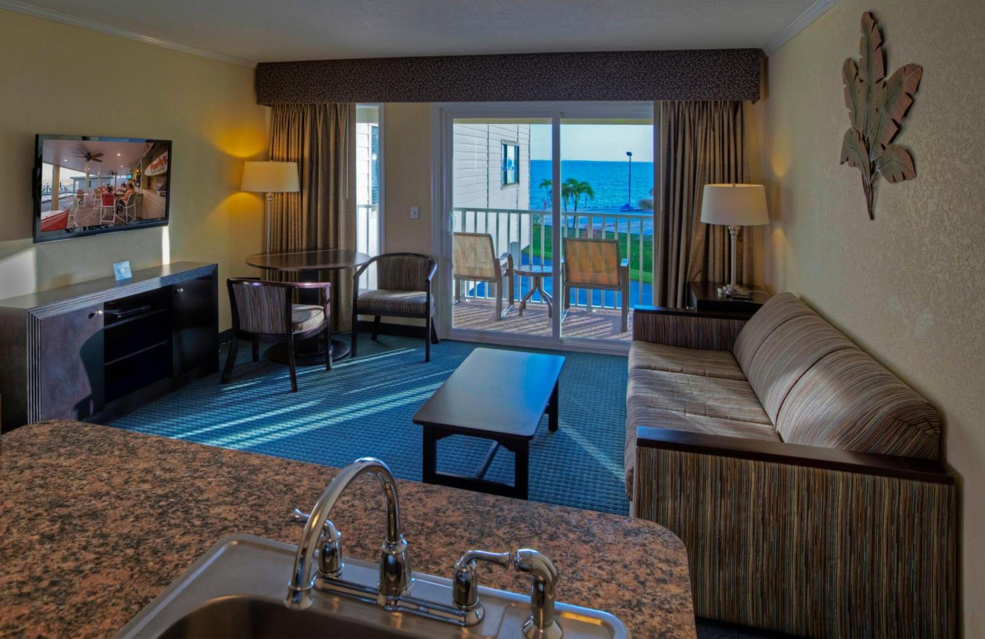 Sailport Waterfront Suites photo 8
