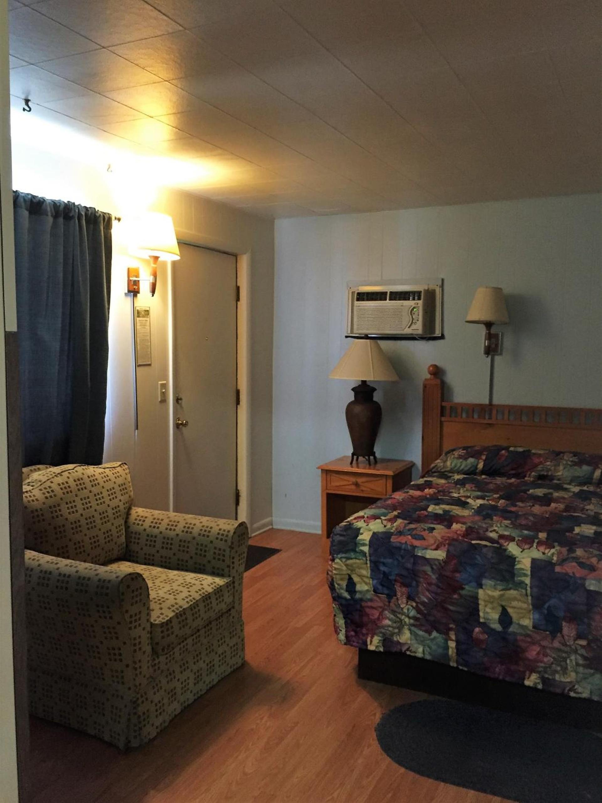 Z Bar Motel photo 68
