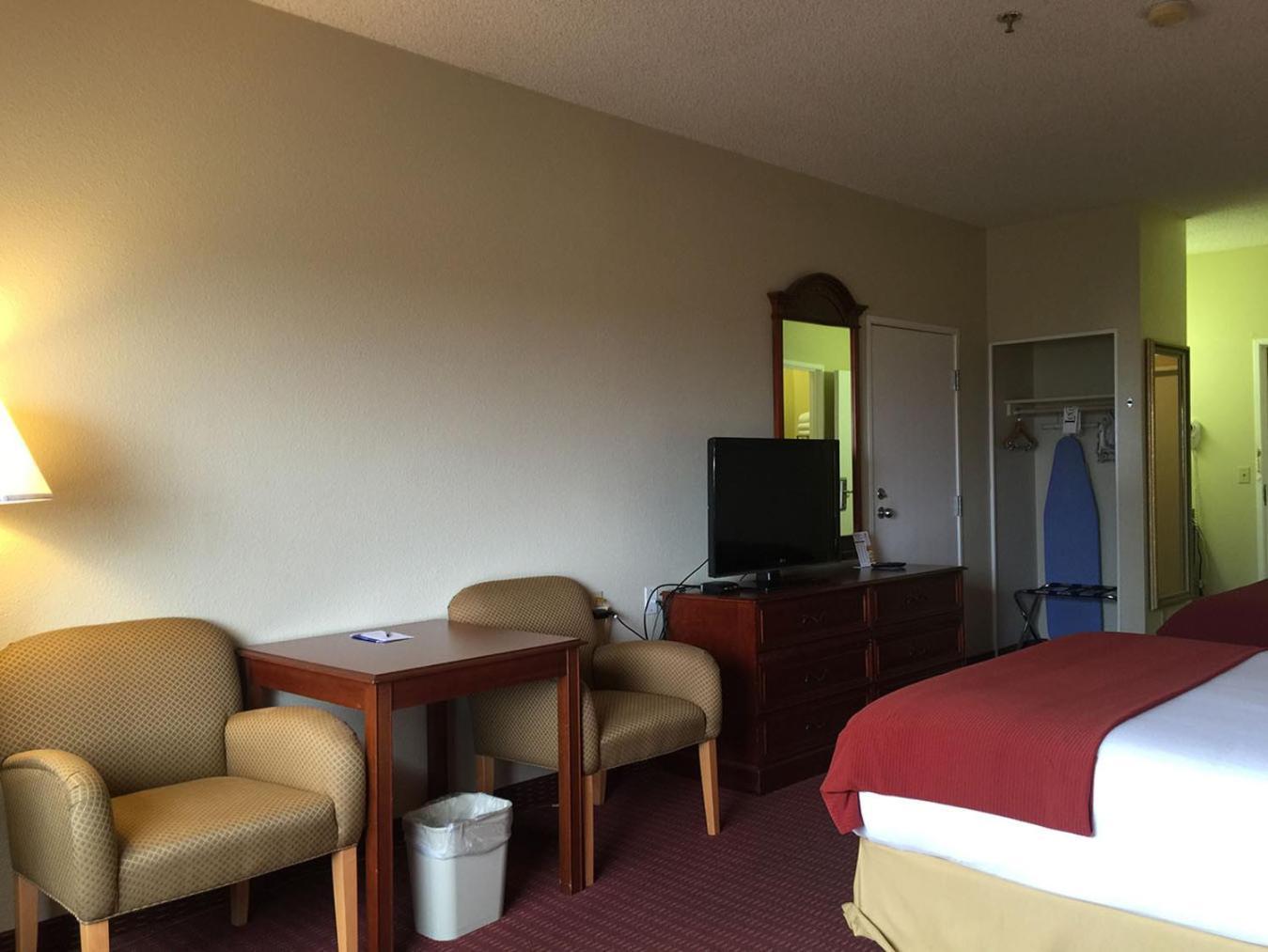 Baymont Inn & Suites by Wyndham Holbrook photo 38