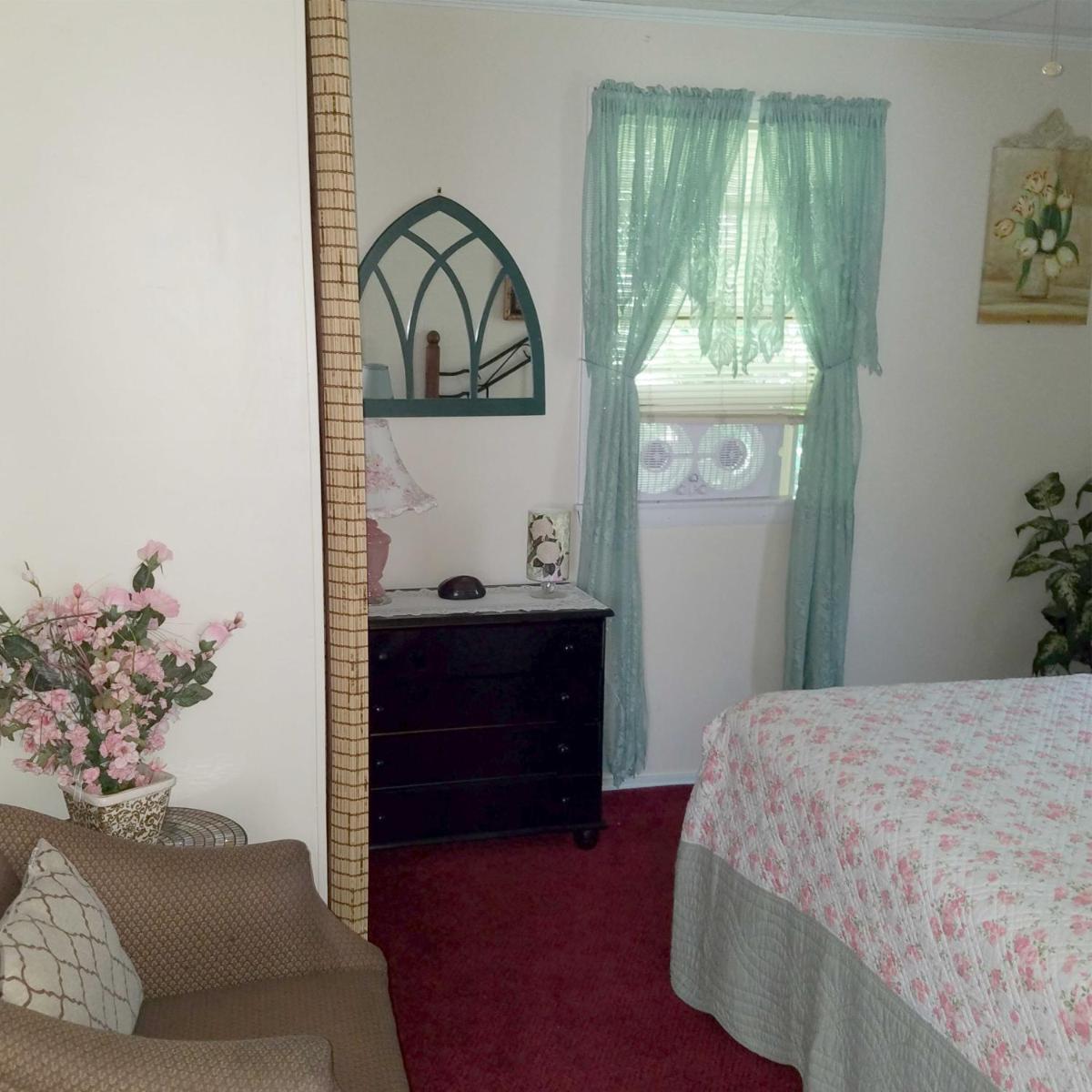 Crosswinds Motel photo 83