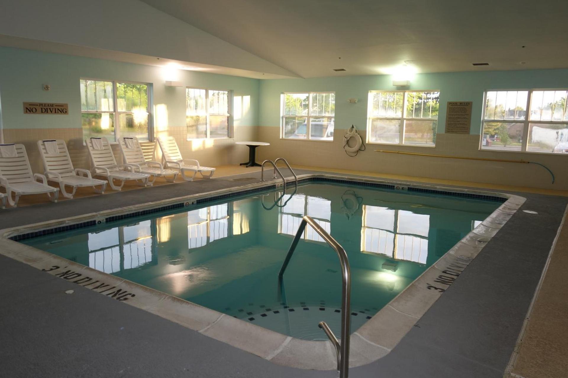 Country Inn & Suites by Radisson, Lansing, MI photo 19