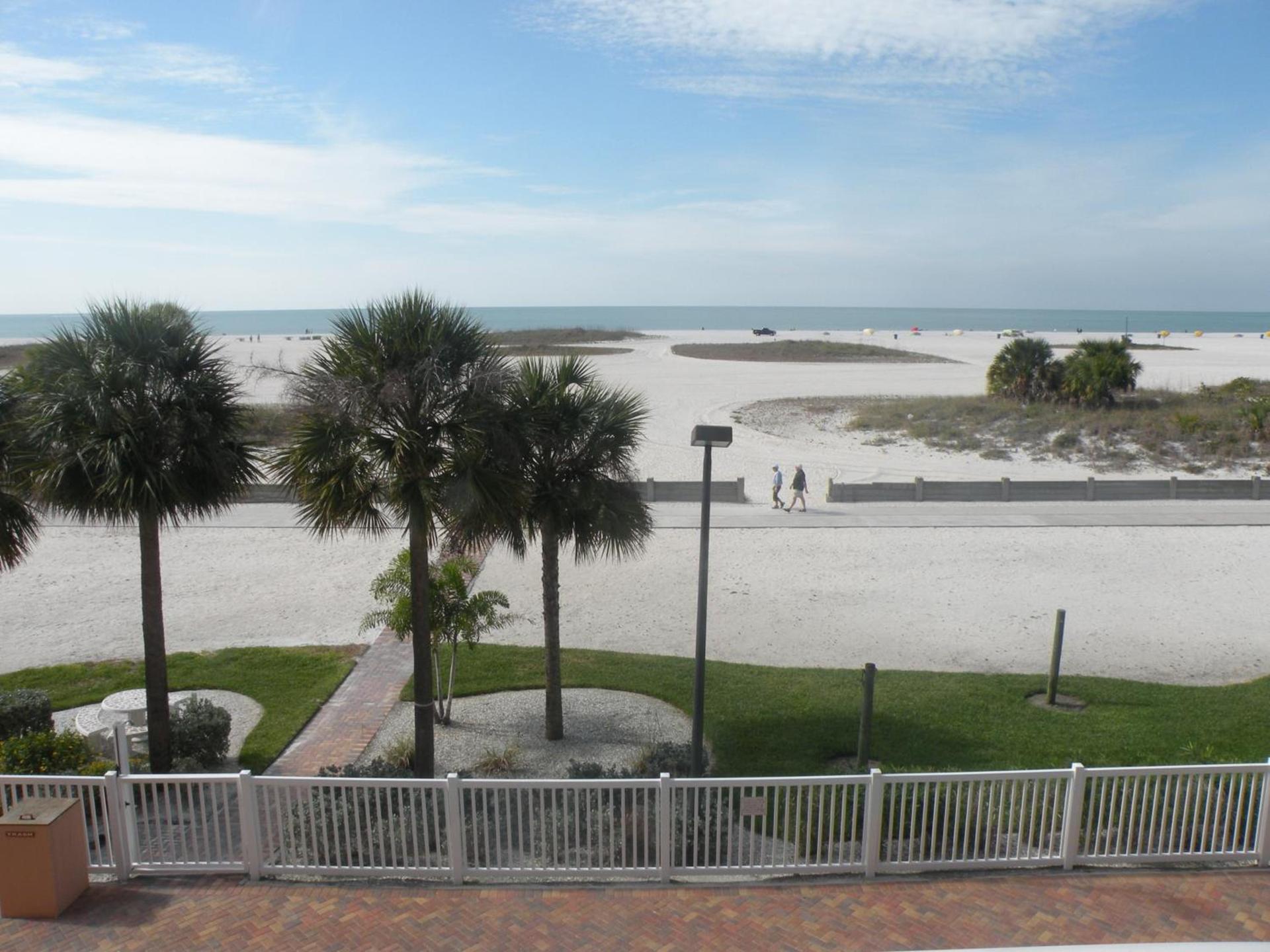 Surf Beach Treasure Island Resort photo 37