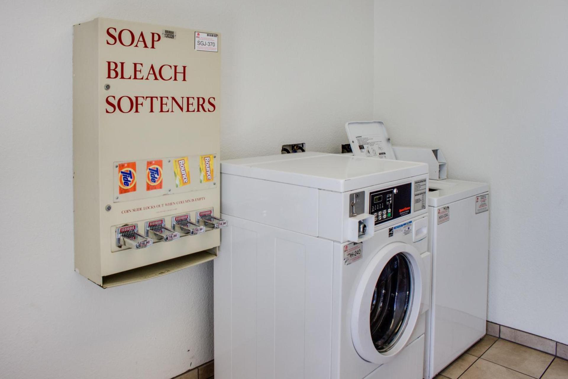 Motel 6-Bakersfield, CA - South photo 50