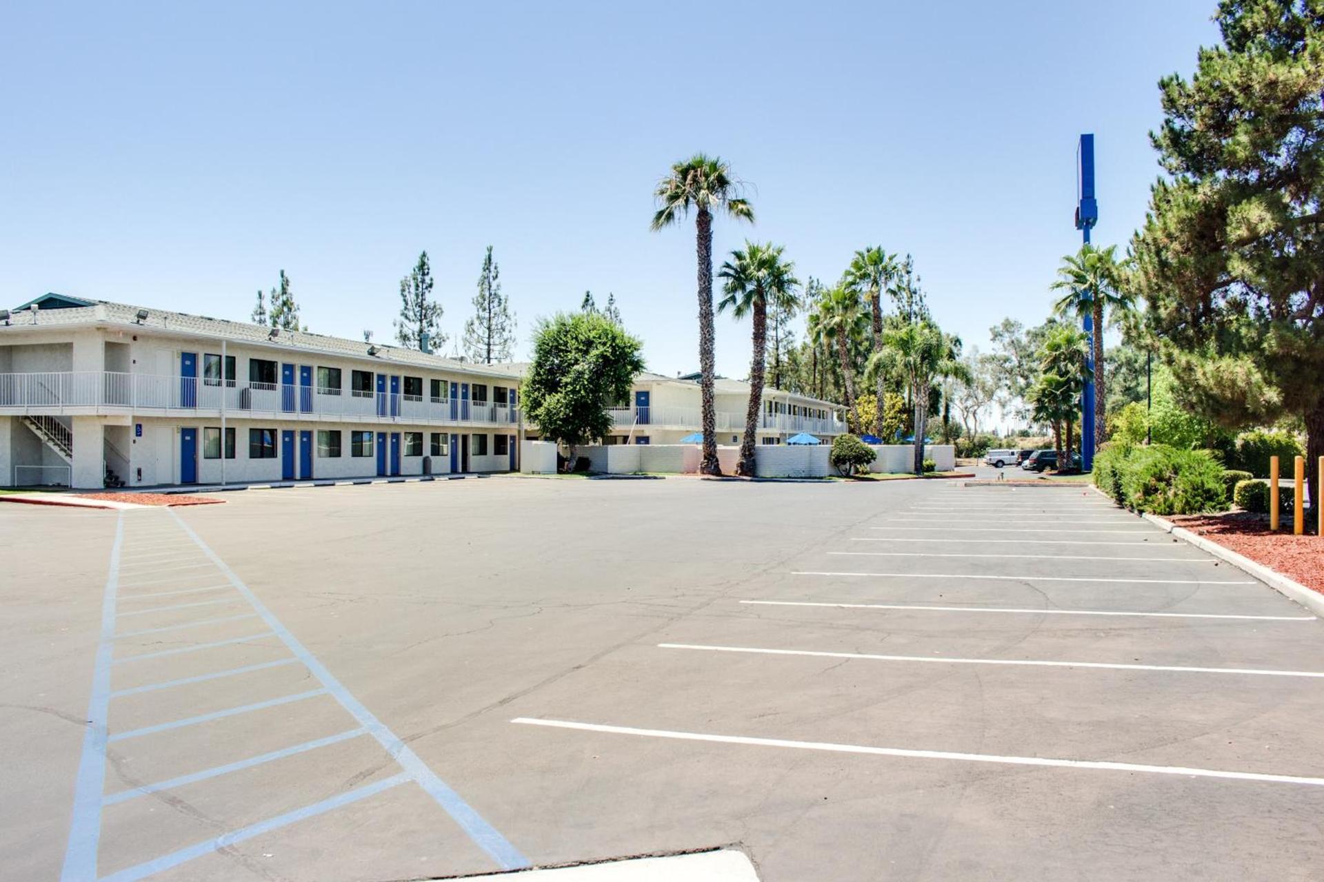 Motel 6-Bakersfield, CA - South photo 38